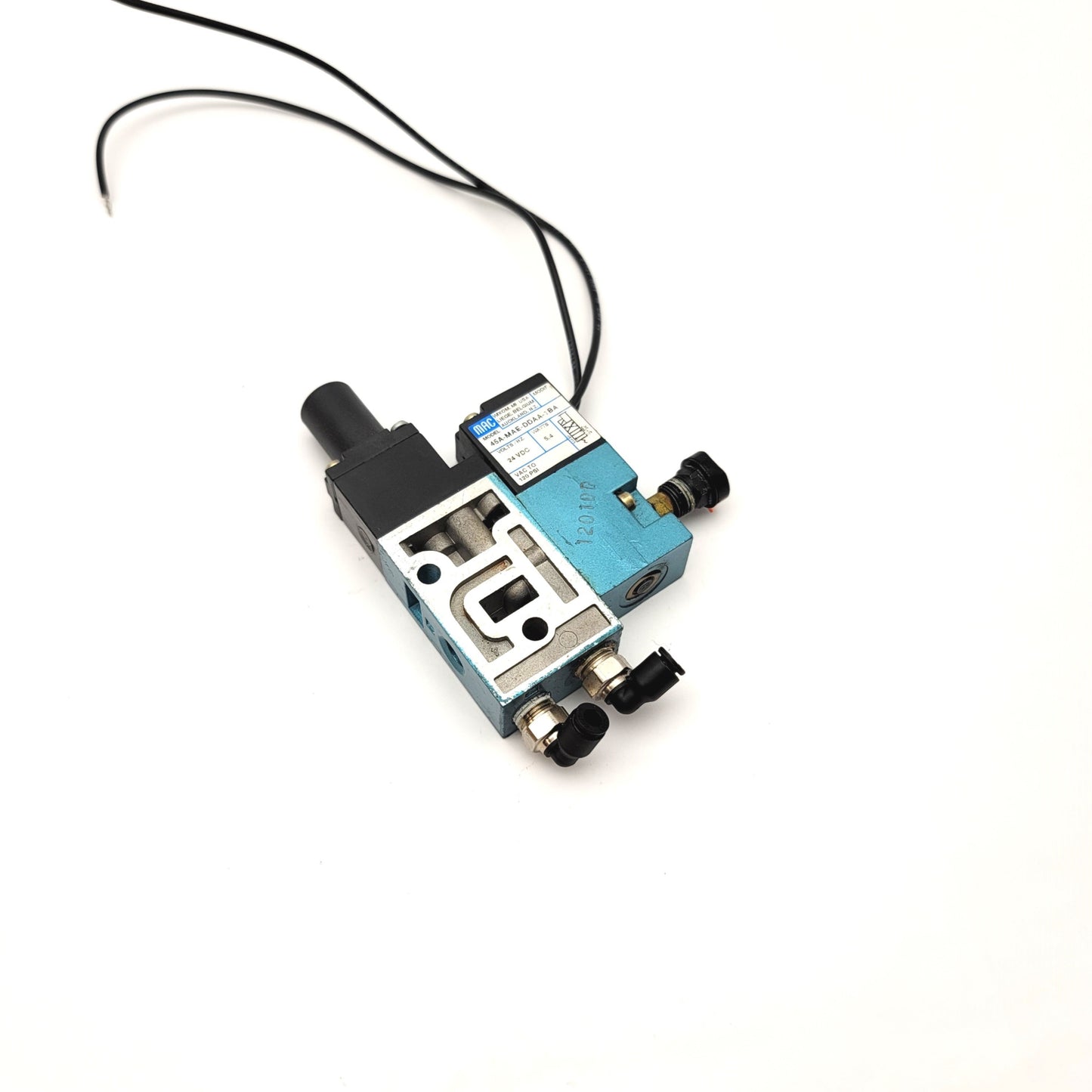 Used MAC 45A-MAE-DDAA-1BA Solenoid Valve 24VDC, 5.4W, Vacuum To 120psi, 1/8"NPT