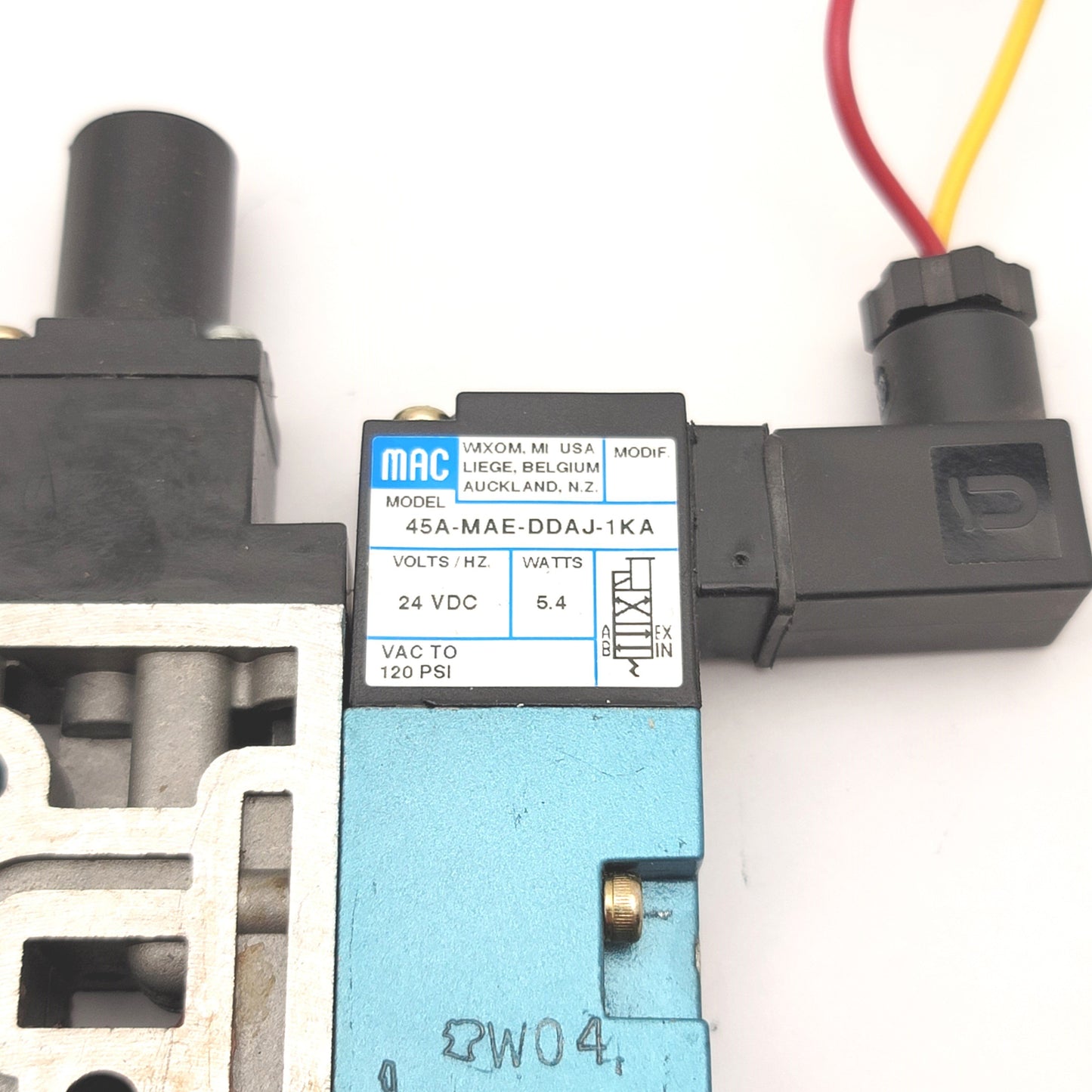 Used MAC 45A-MAE-DDAJ-1KA Solenoid Valve 24VDC, 5.4W, Vacuum To 120psi, 1/8"NPT