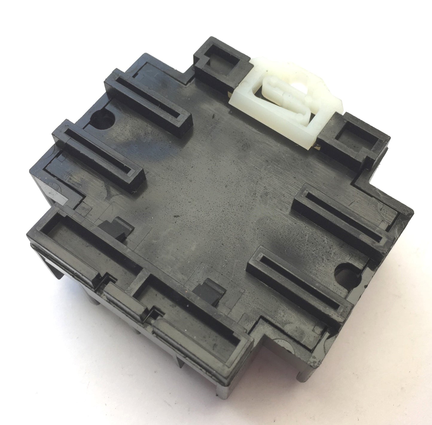 Used Lot of 4 Custom Connector OT11-PC Relay Socket Base, 11-Pin, 300V 10A, DIN Mount