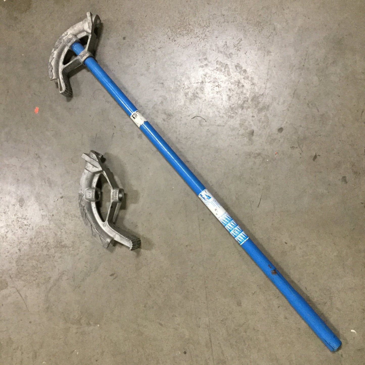 Used IDEAL 74-032 & 74-031 Aluminum Bender Heads, 1/2" & 3/4" Rigid, 3' Handle