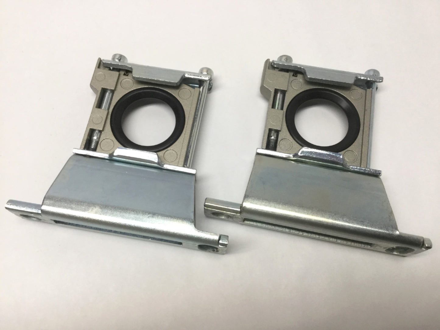 Used Lot of 2 SMC Y600T Modular Filter/Regulator Mounting Interface Spacer w/ Bracket
