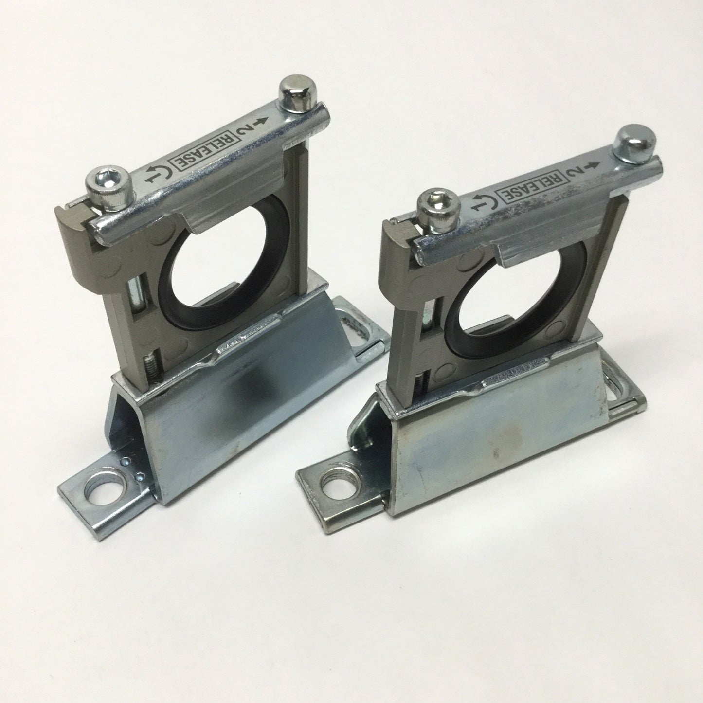 Used Lot of 2 SMC Y600T Modular Filter/Regulator Mounting Interface Spacer w/ Bracket