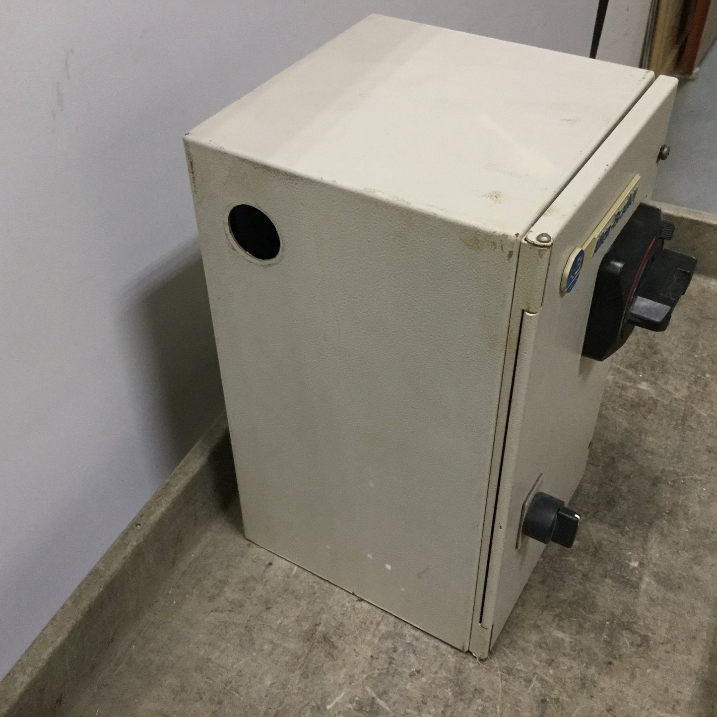 Used Allen Bradley 112-A24FBA1H-3-6P Starter 3-Phase 480V 15HP 350mm x 200mm x 210mm