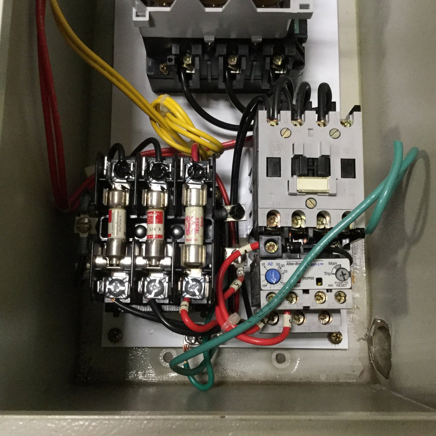 Used Allen Bradley 112-A24FBA1H-3-6P Starter 3-Phase 480V 15HP 350mm x 200mm x 210mm