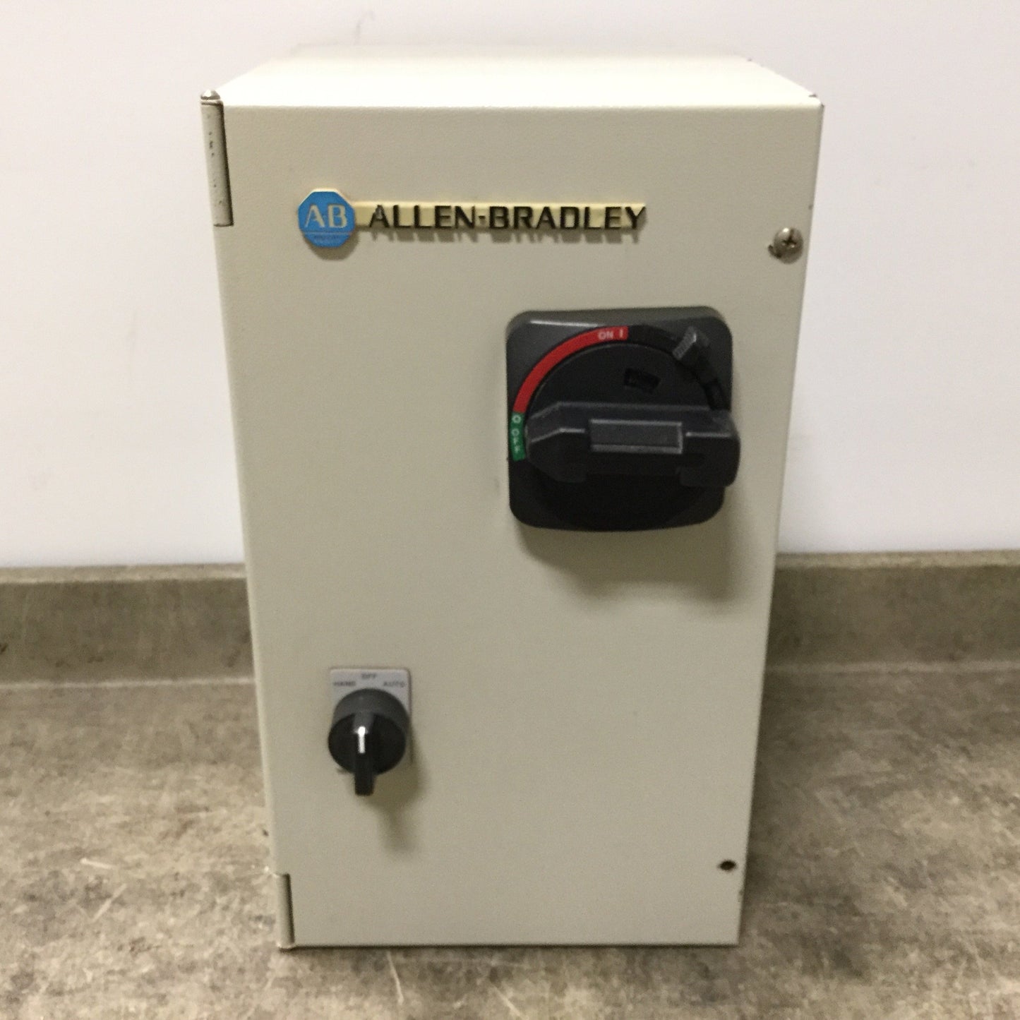 Used Allen Bradley 112-A24FBA1H-3 Starter, 3-Phase 480V 15HP, 350mm x 200mm x 210mm
