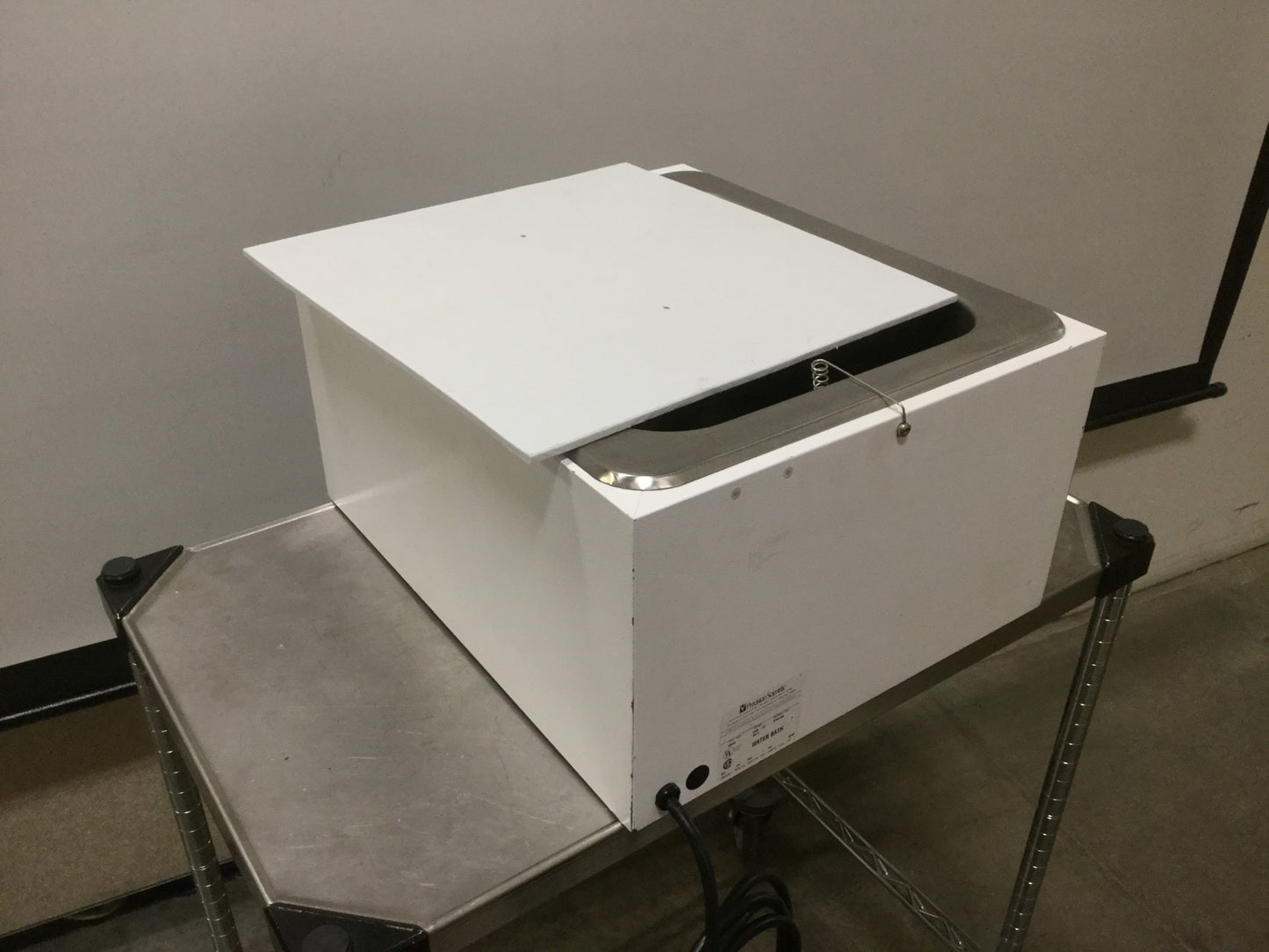 Used Precision Scientific Model 184 Heated Water Bath 19.5 L (5.2 G) 600W 100°C