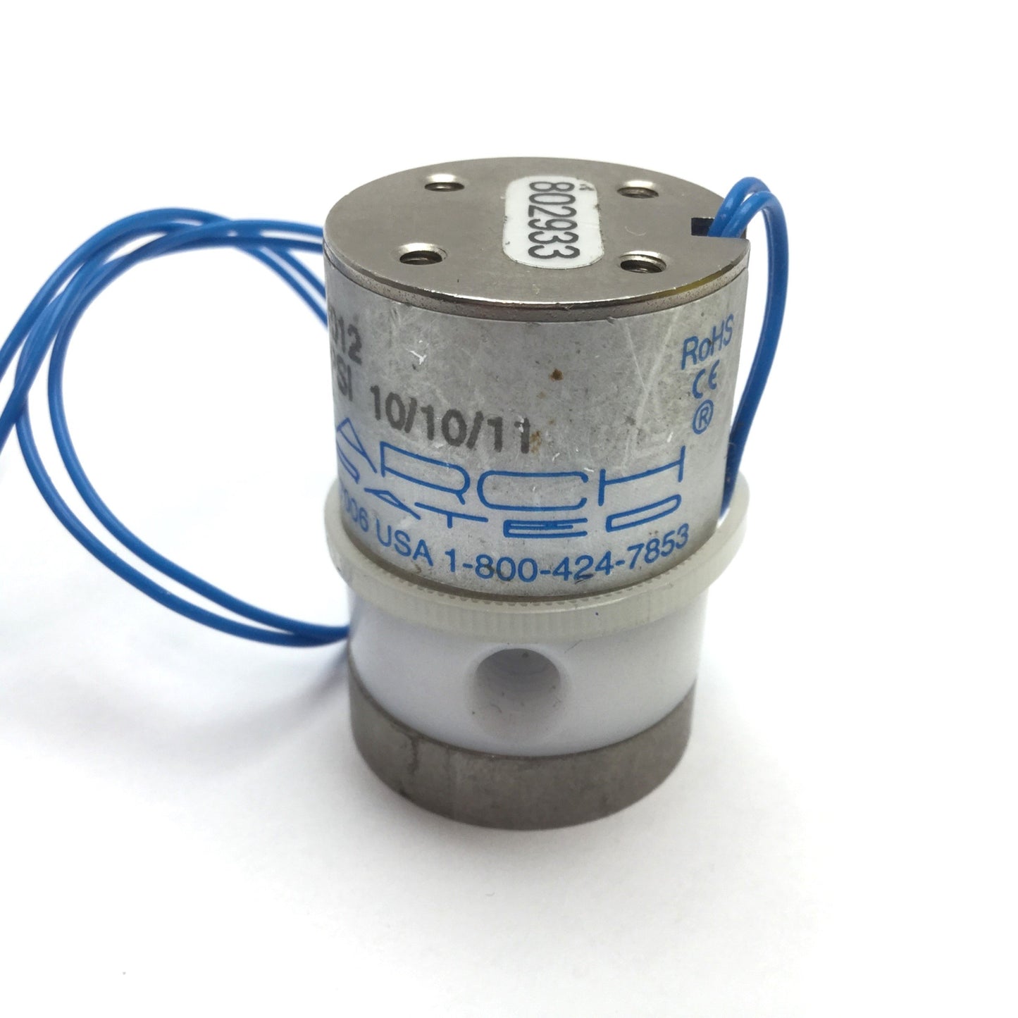 Used NResearch T225PK012 Solenoid Isolation Valve, 2-Port, N/C, 24VDC, 30psi, 1/4-28