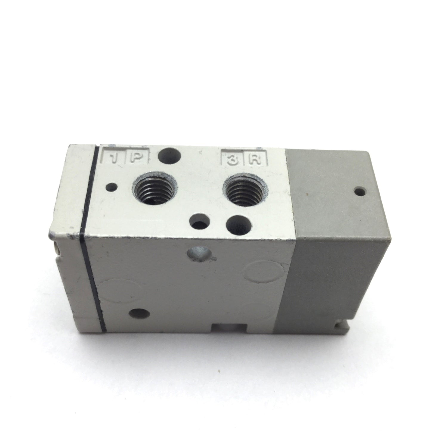 Used SMC SYJA522-M5 Pneumatic Pilot Valve, 2-Position 3-Port N/O 0.15-0.7MPa M5x0.8