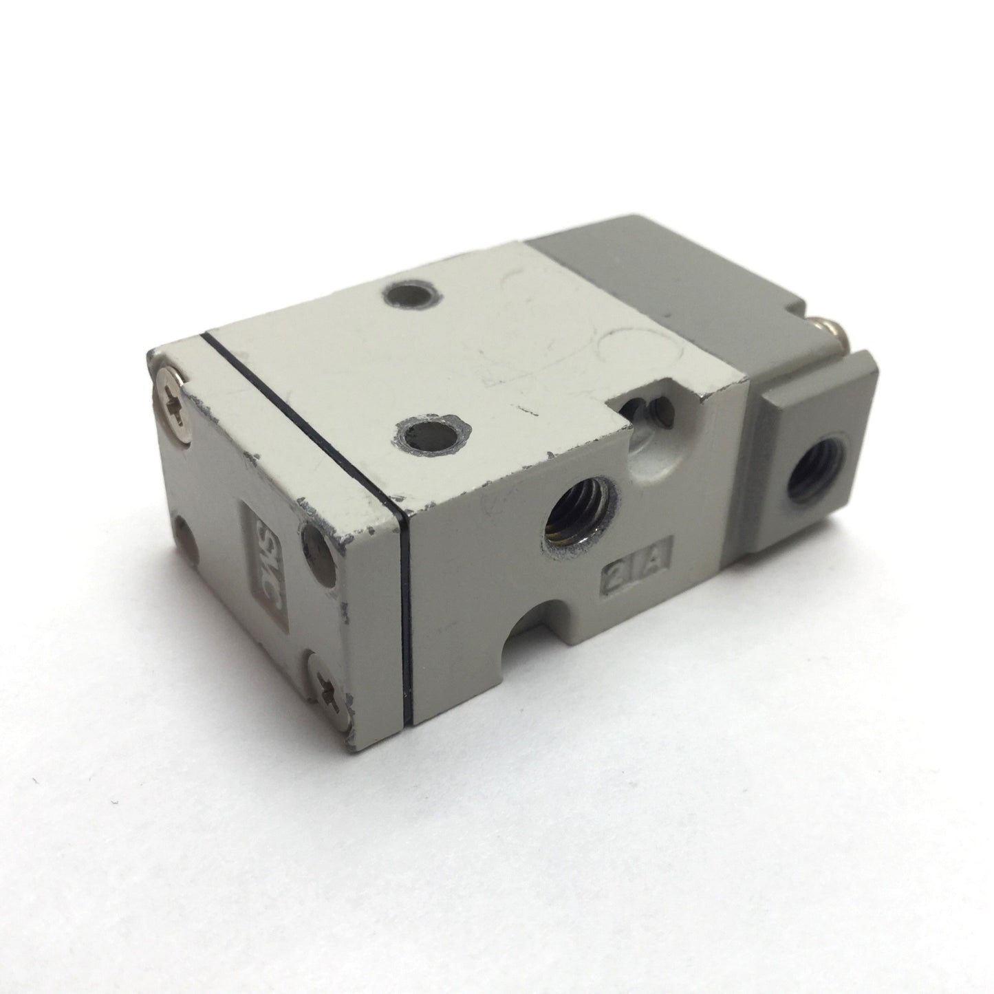 Used SMC SYJA512-M5-F Pneumatic Pilot Valve, 2-Position 3-Port N/C 0.7MPa M5x0.8