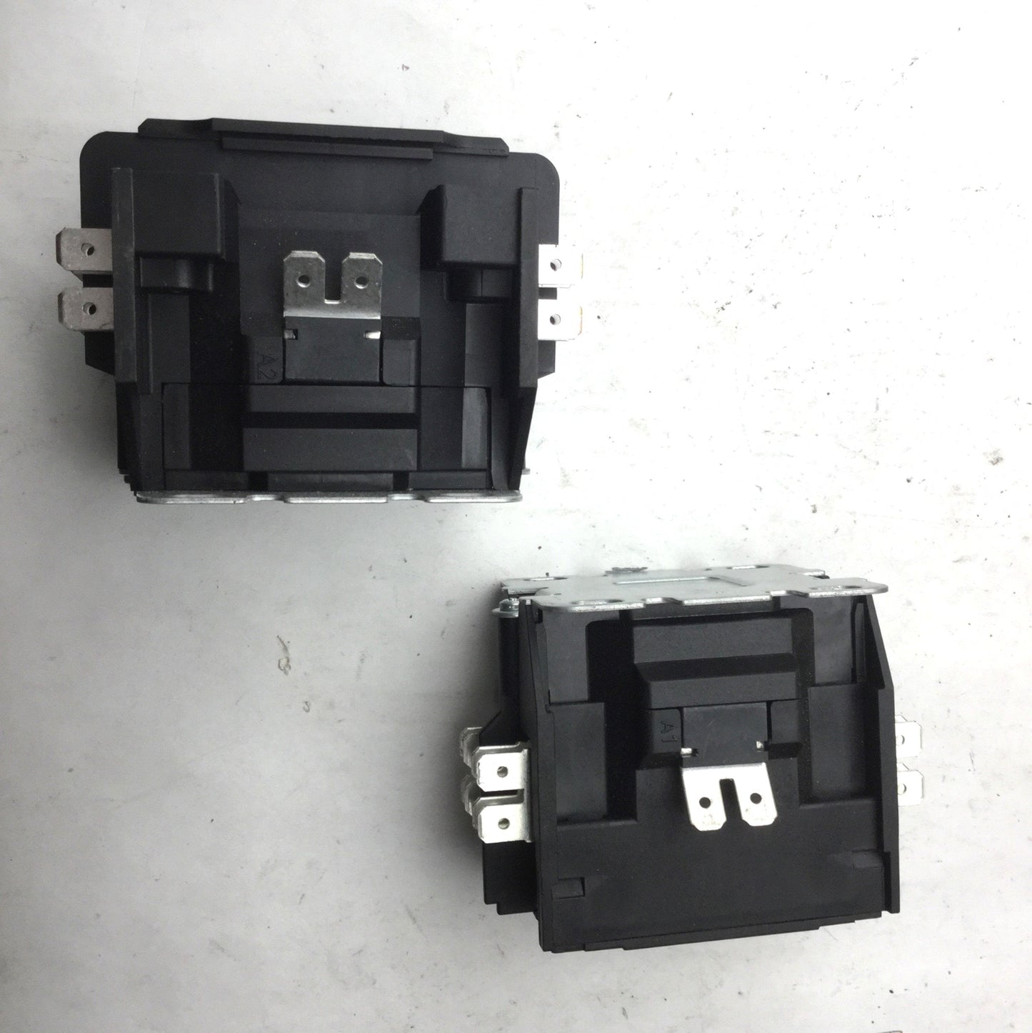 Used Lot of 2 New Eaton Definite Purpose Contactors C25BNB230T & C25BNB130T 30A 24VAC