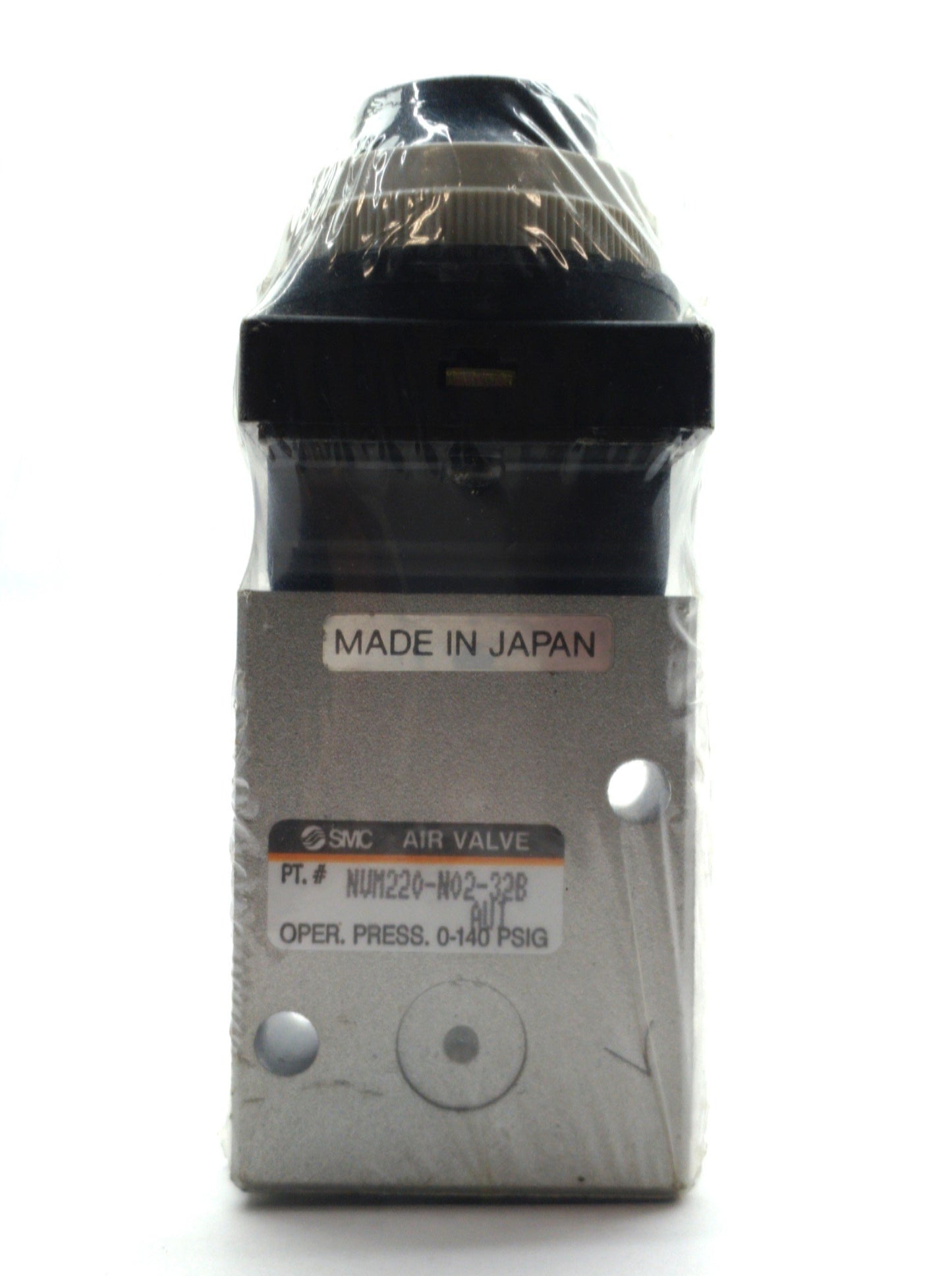 New SMC NVM220-N02-32B Push Button Pneumatic Valve, 1-Way NC, 1/4"NPT, 140PSI