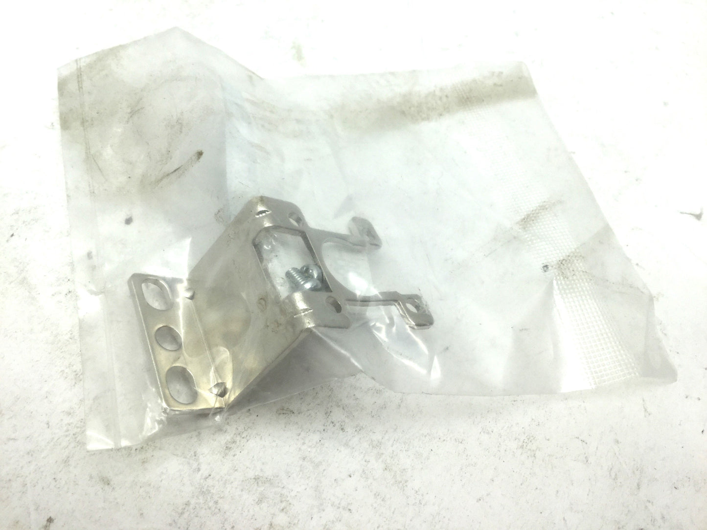 New Lot of 8 New SMC ZS-38-A3 Brackets for ZSE30 Vacuum Pressure Switch