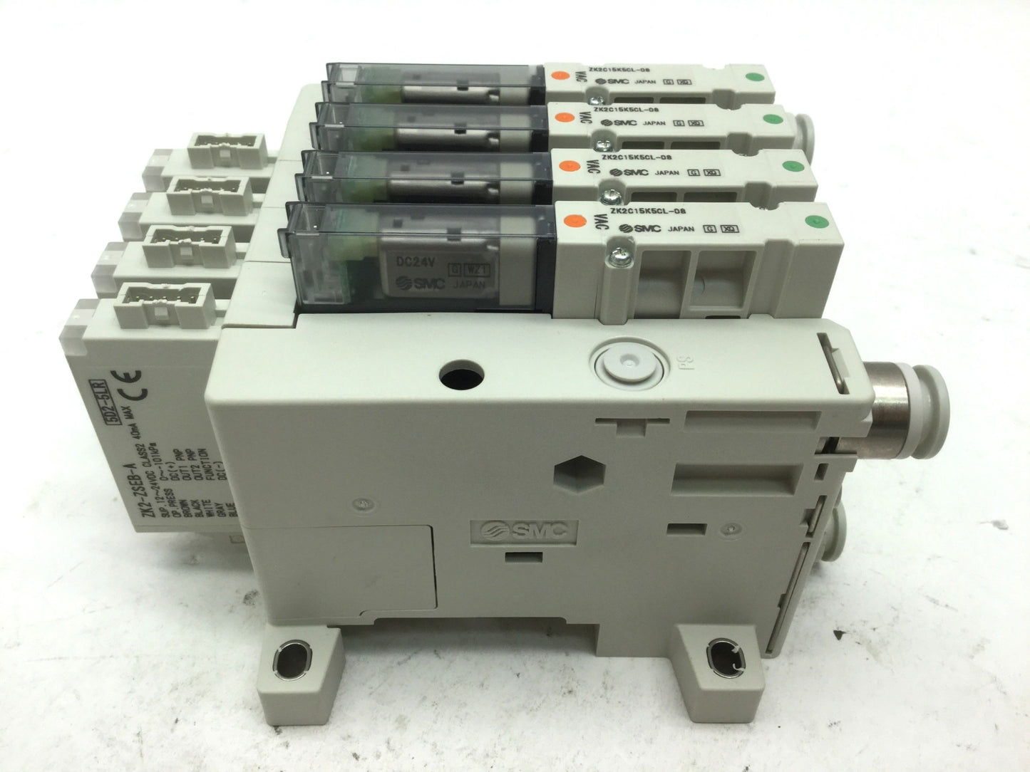 New – Open box Bank of 4 SMC ZK2C15K5CL-08 Vacuum Ejector w/ ZK2-ZSEB-A Switch, 24VDC, PNP