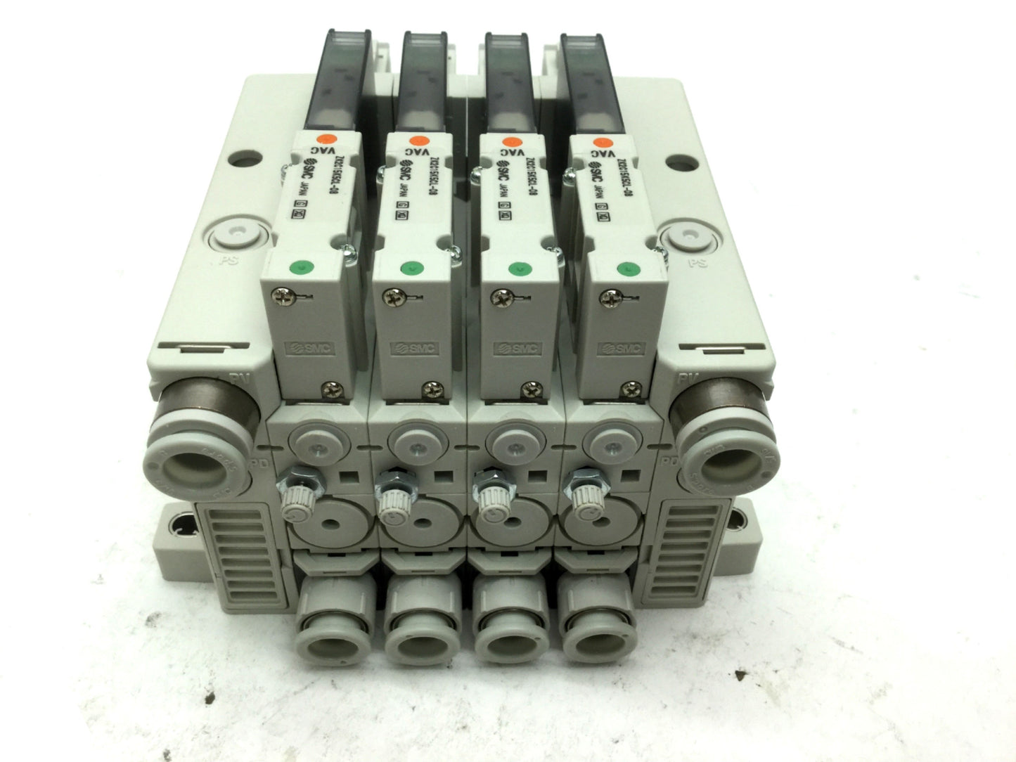 New – Open box Bank of 4 SMC ZK2C15K5CL-08 Vacuum Ejector w/ ZK2-ZSEB-A Switch, 24VDC, PNP