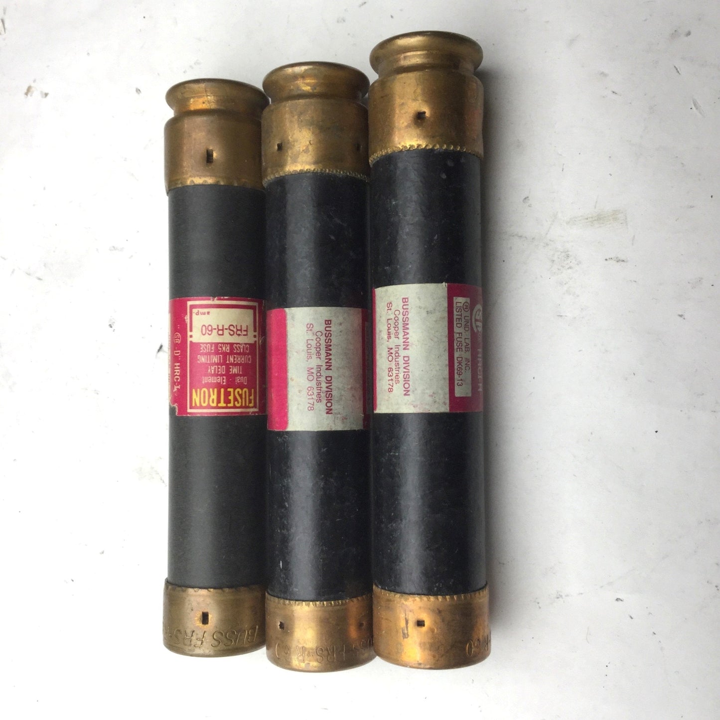 Used Lot of 3 Fusetron FRS-R-60 Fuses, Dual Element, Time Delay, 600VAC, *Tested*
