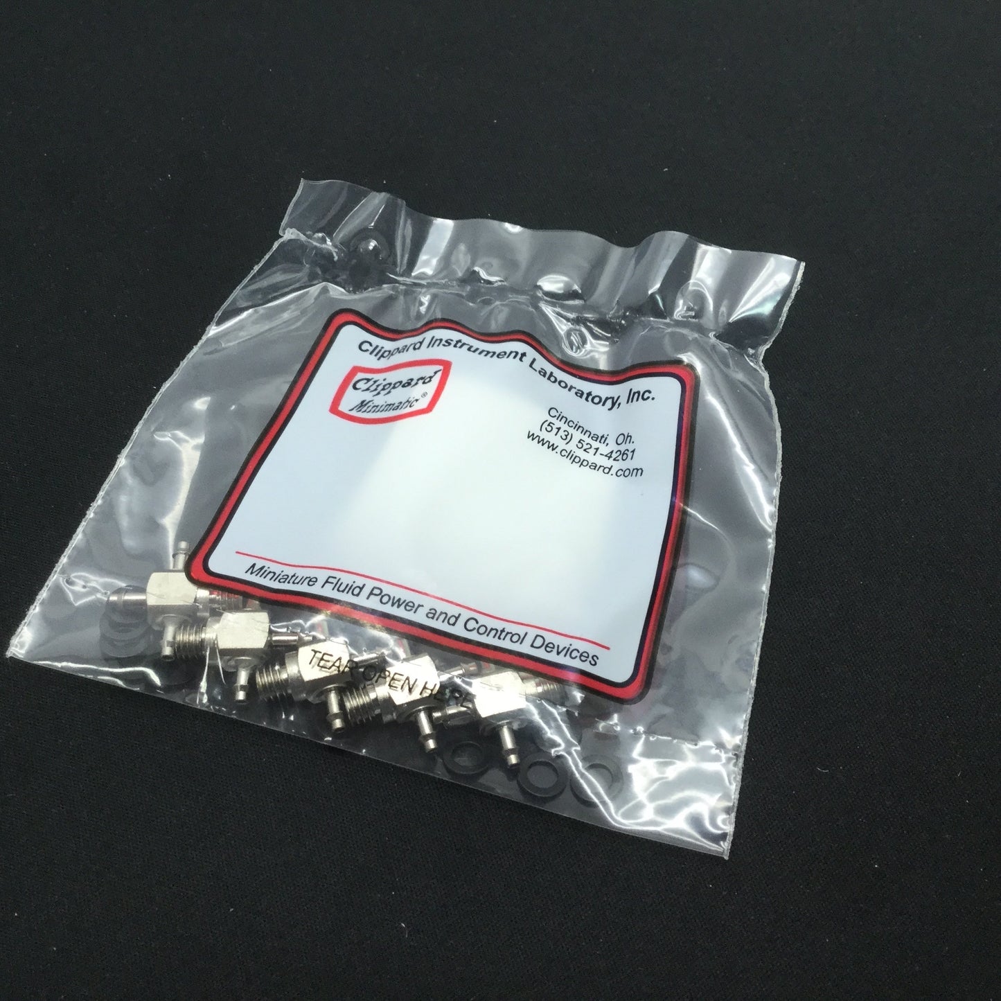 New – Open box Clippard XT2-202 Standard Hose Cross Fittings x5 , 1/16" Barb 10-32 Thread