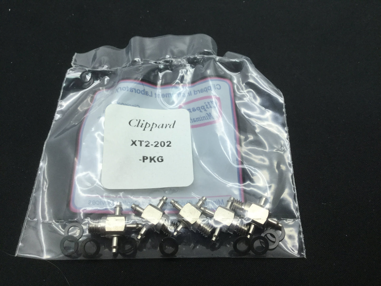 New – Open box Clippard XT2-202 Standard Hose Cross Fittings x5 , 1/16" Barb 10-32 Thread