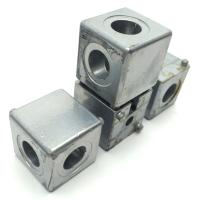 Used Lot of 4 80/20 14172 Aluminum Extrusion Cubic Corner, 2-Way, 40mm Profile