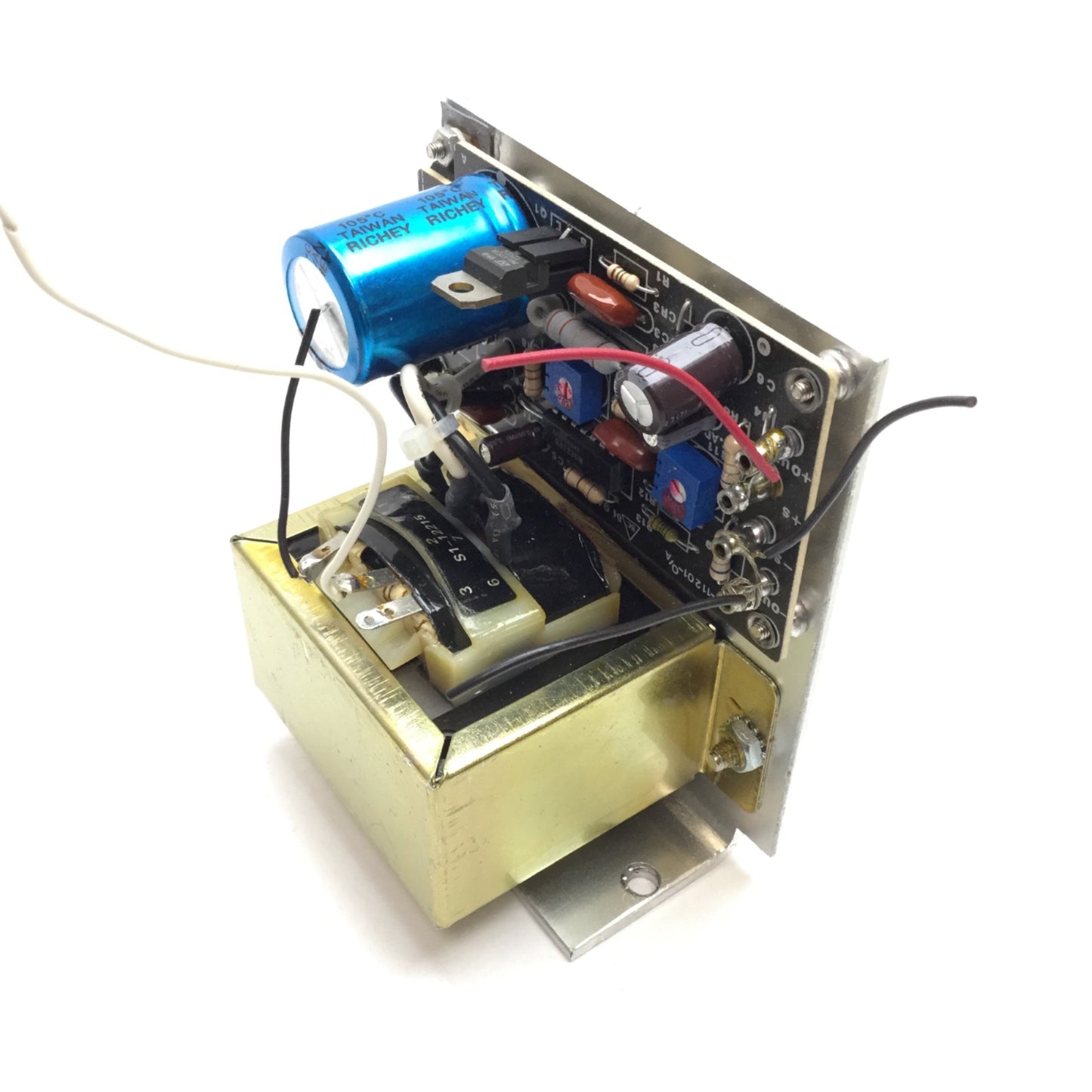 Used Sola 81-12-215-02 Power Supply, Input: 120VAC 0.43A, Output: 12/15VDC 1.5/1.2A