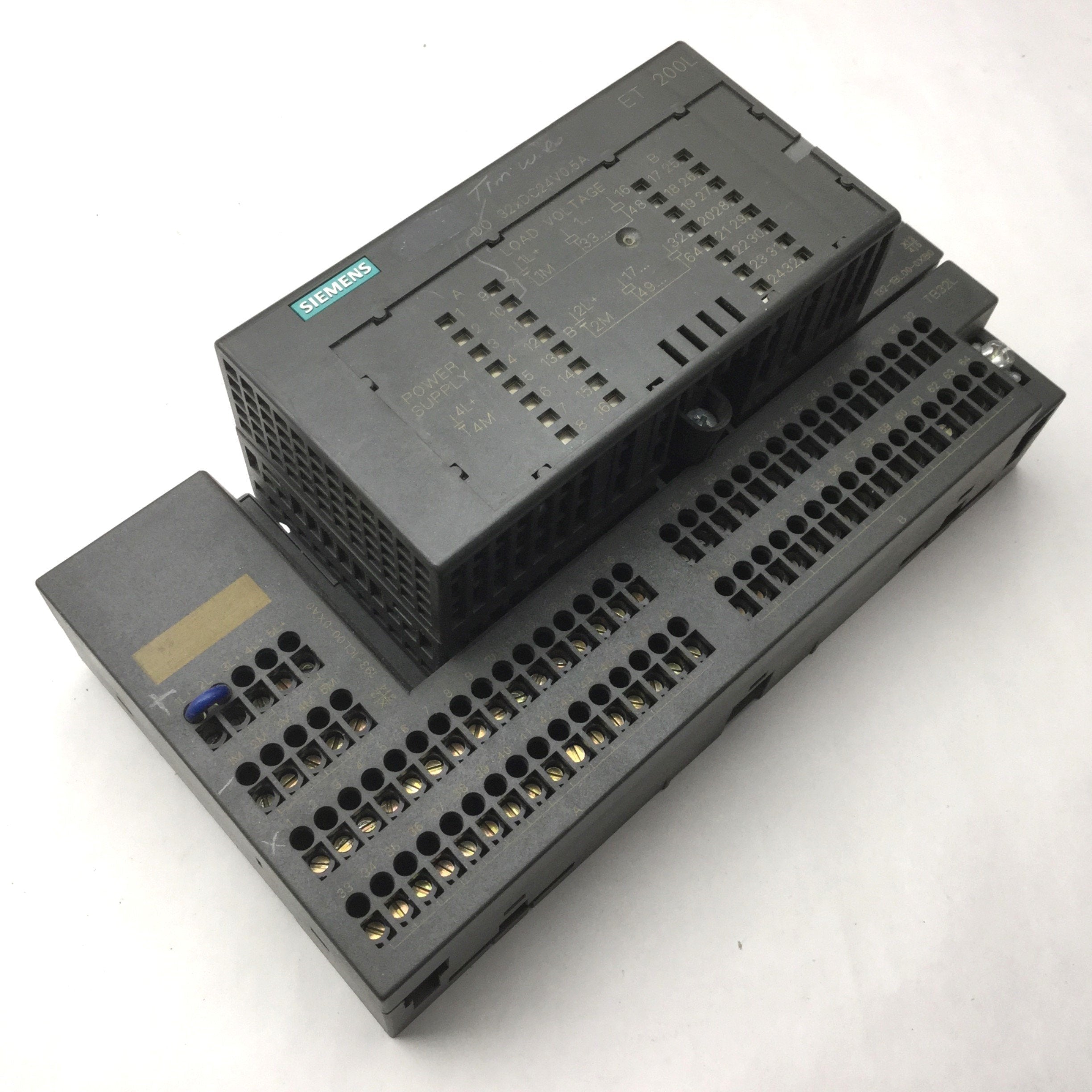 1PCs Brand NEW IN BOX SIEMENS 6ES7193-1CL00-0XA0 Fast Ship 1PCs Brand NEW IN BOX SIEMENS 6ES7193-1CL00-0XA0 Fast Ship