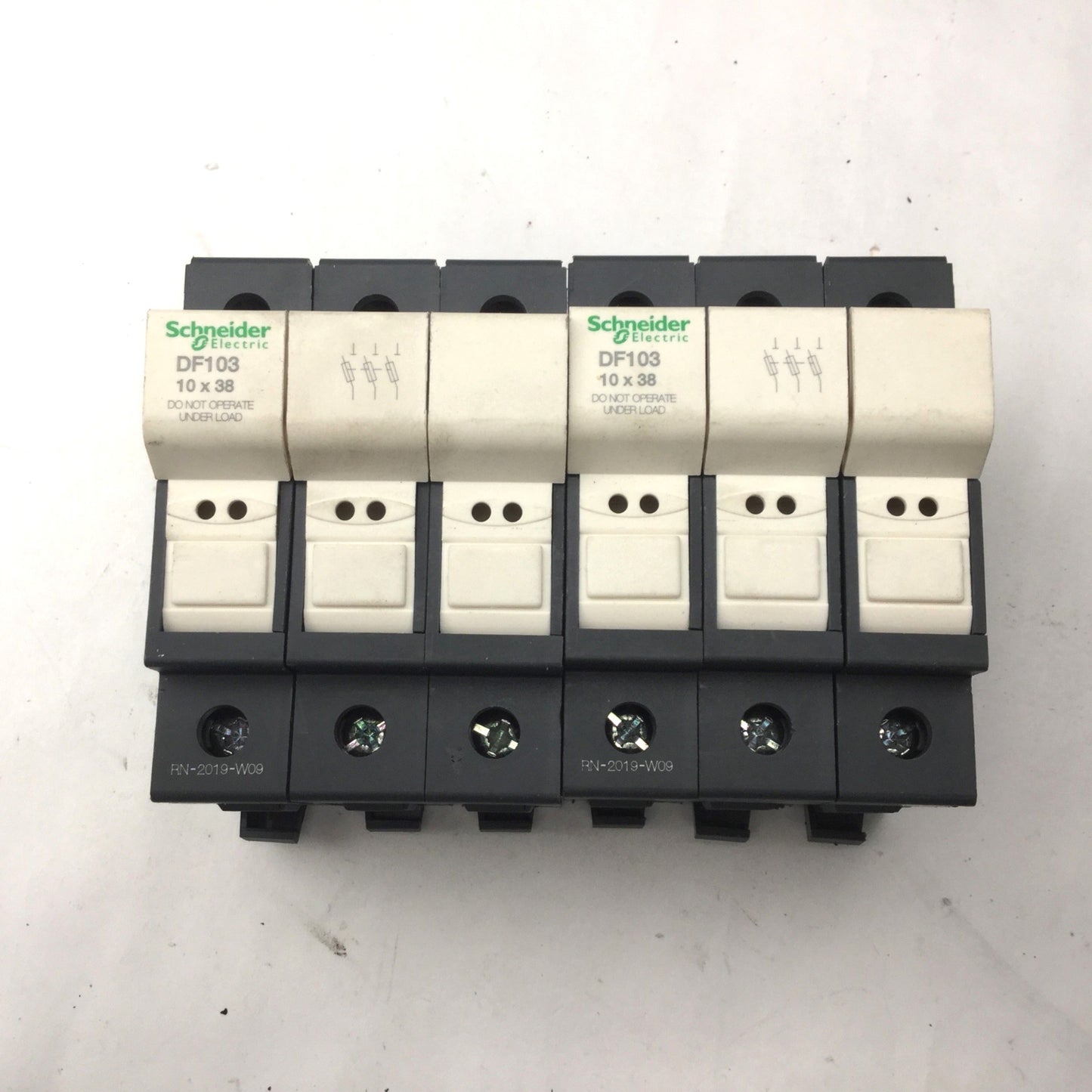 Used Lot of 2 Schneider DF103 Fuse Holders, Terminal Rating 690V 32A, 3 Pole