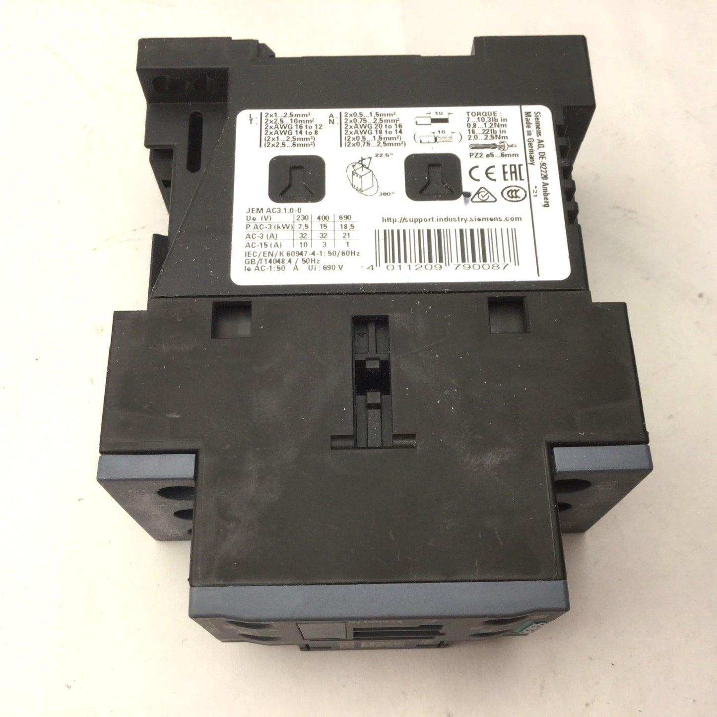 Used Siemens 3RT2027-1BB40 Sirius Power Contactor, 600VAC, 32A, 3-Pole, 25hp