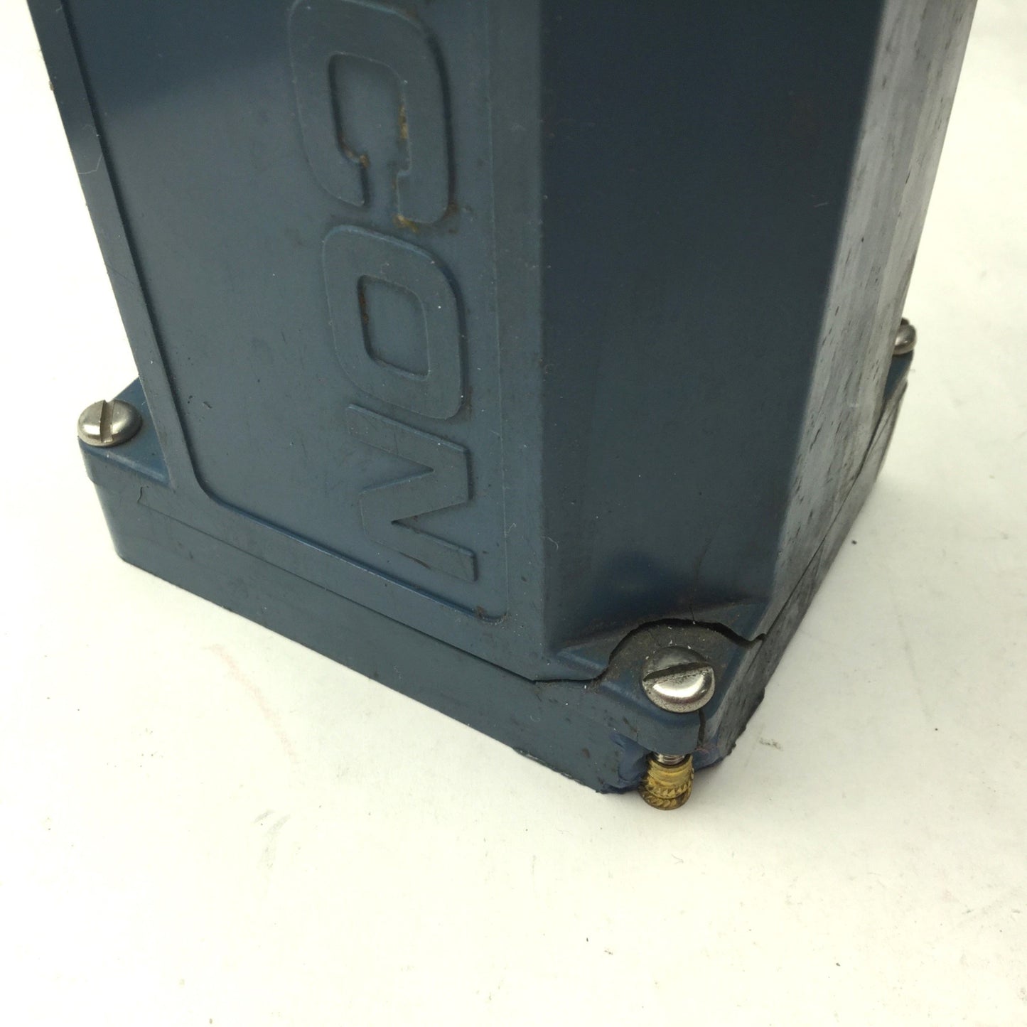 Used Opcon 1411D-6501 Reflex Sensor, 115-125VAC, 50/60Hz, Infrared Beam, 30' Sensing