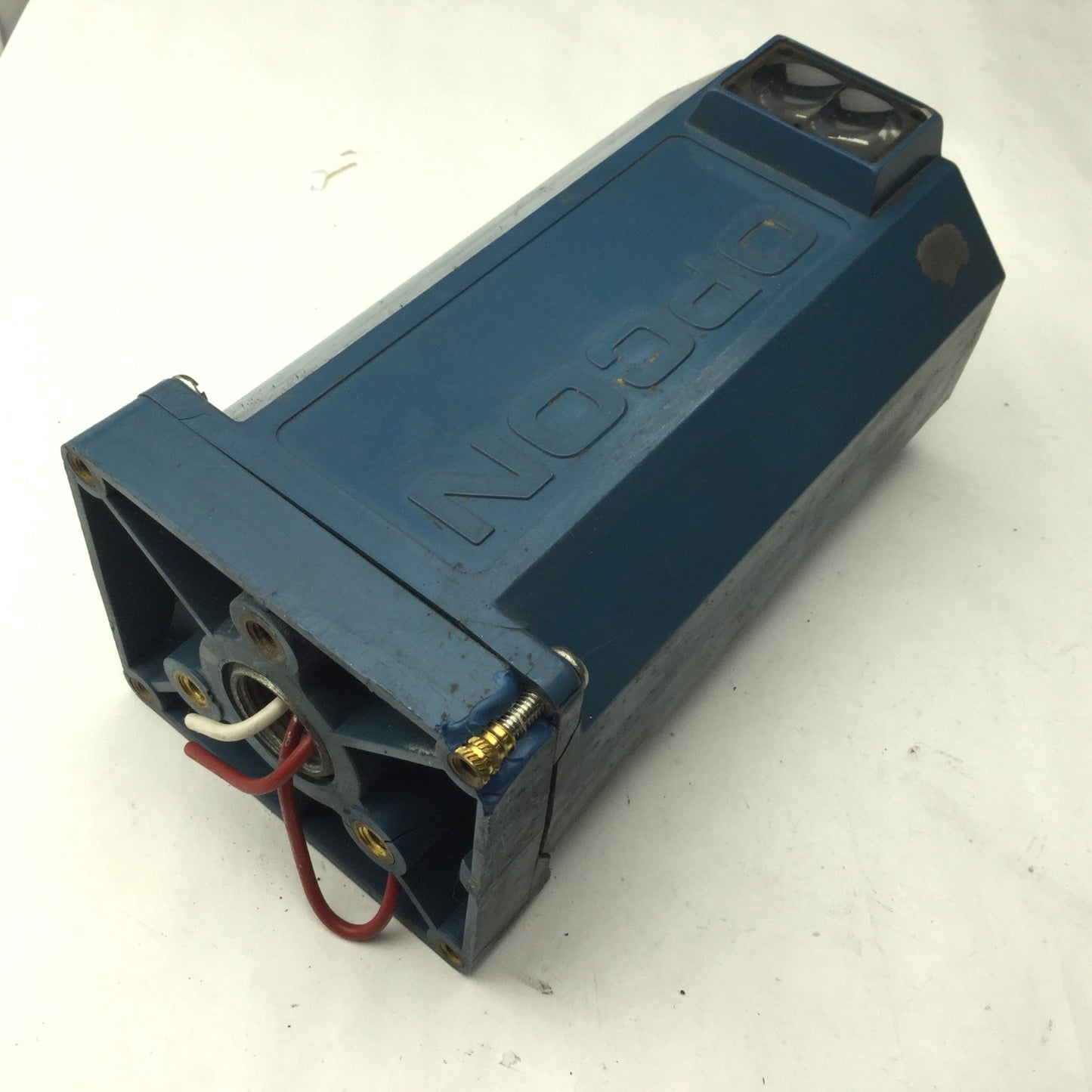 Used Opcon 1411D-6501 Reflex Sensor, 115-125VAC, 50/60Hz, Infrared Beam, 30' Sensing