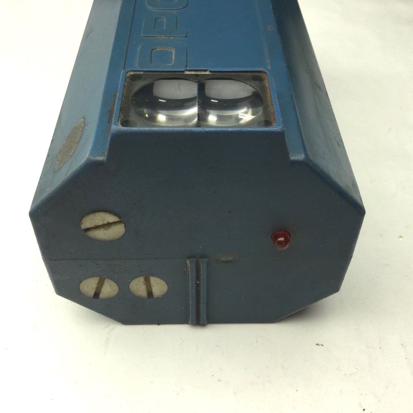 Used Opcon 1411D-6501 Reflex Sensor, 115-125VAC, 50/60Hz, Infrared Beam, 30' Sensing