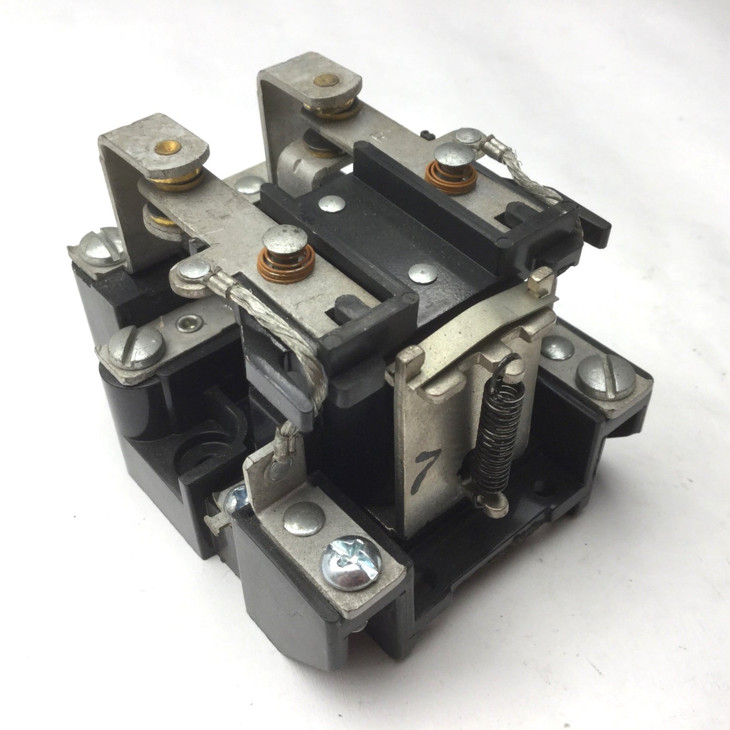 Used Dayton 5X846A 8-Pin Surface Open Power Relay, 5A @ 480V/600V 50/60 Hz