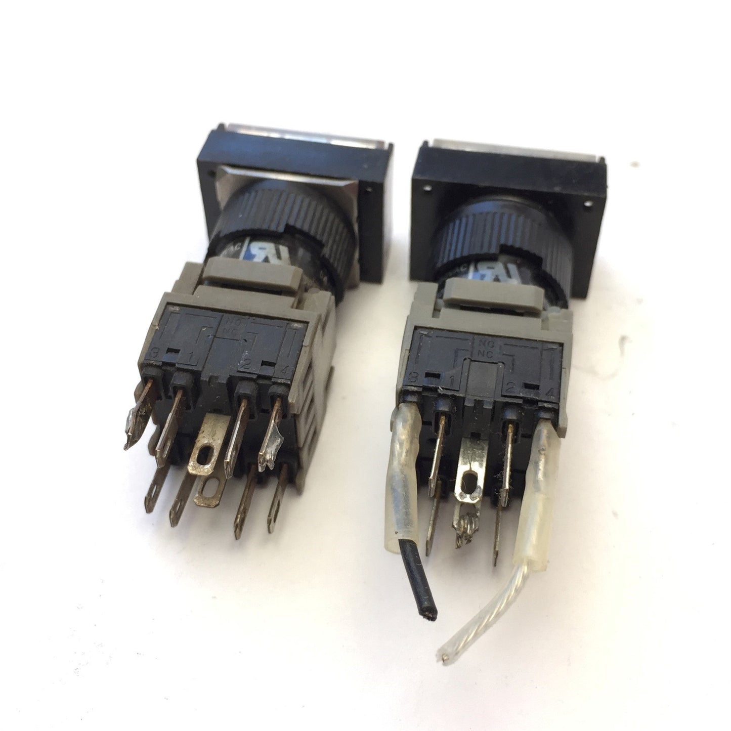 Used Lot of Alcoswitch 164TL 164EL Momentary Rectangular, Round Pushbutton 5A 250VAC