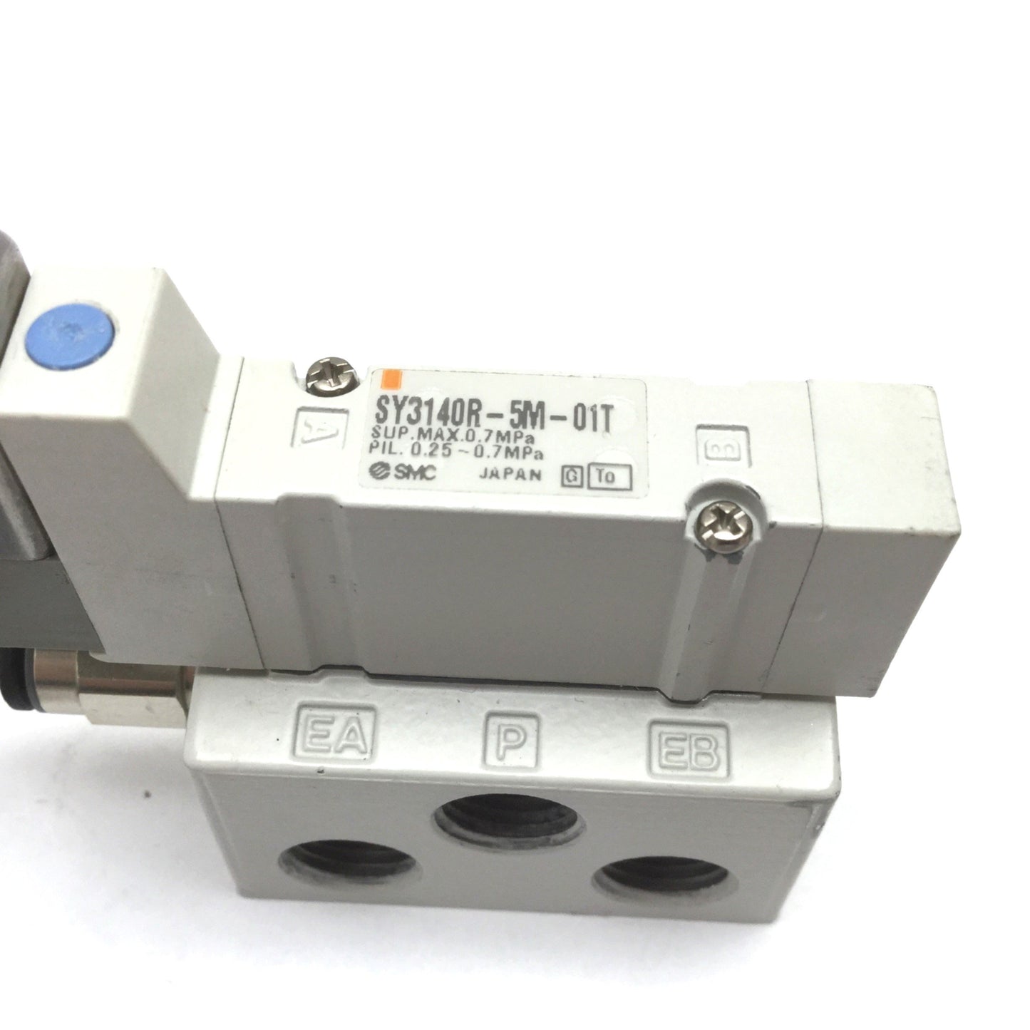 Used SMC SY3140R-5M-01T Solenoid Pilot Valve, 2-Position 5-Port, 24VDC 1/8" NPT 10-32