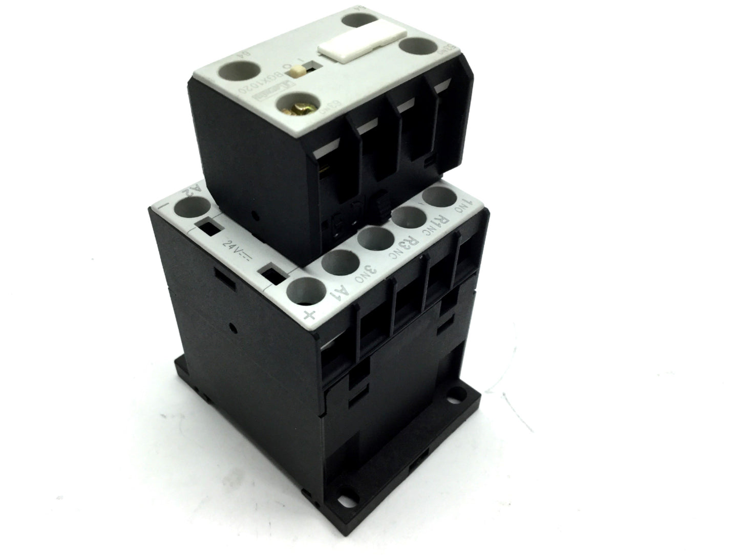 Used Lovato BG09T2D Contactor 4 Pole 240V 2NO 2NC Coil: 24VDC, BGX1020 Auxiliary 2 NO