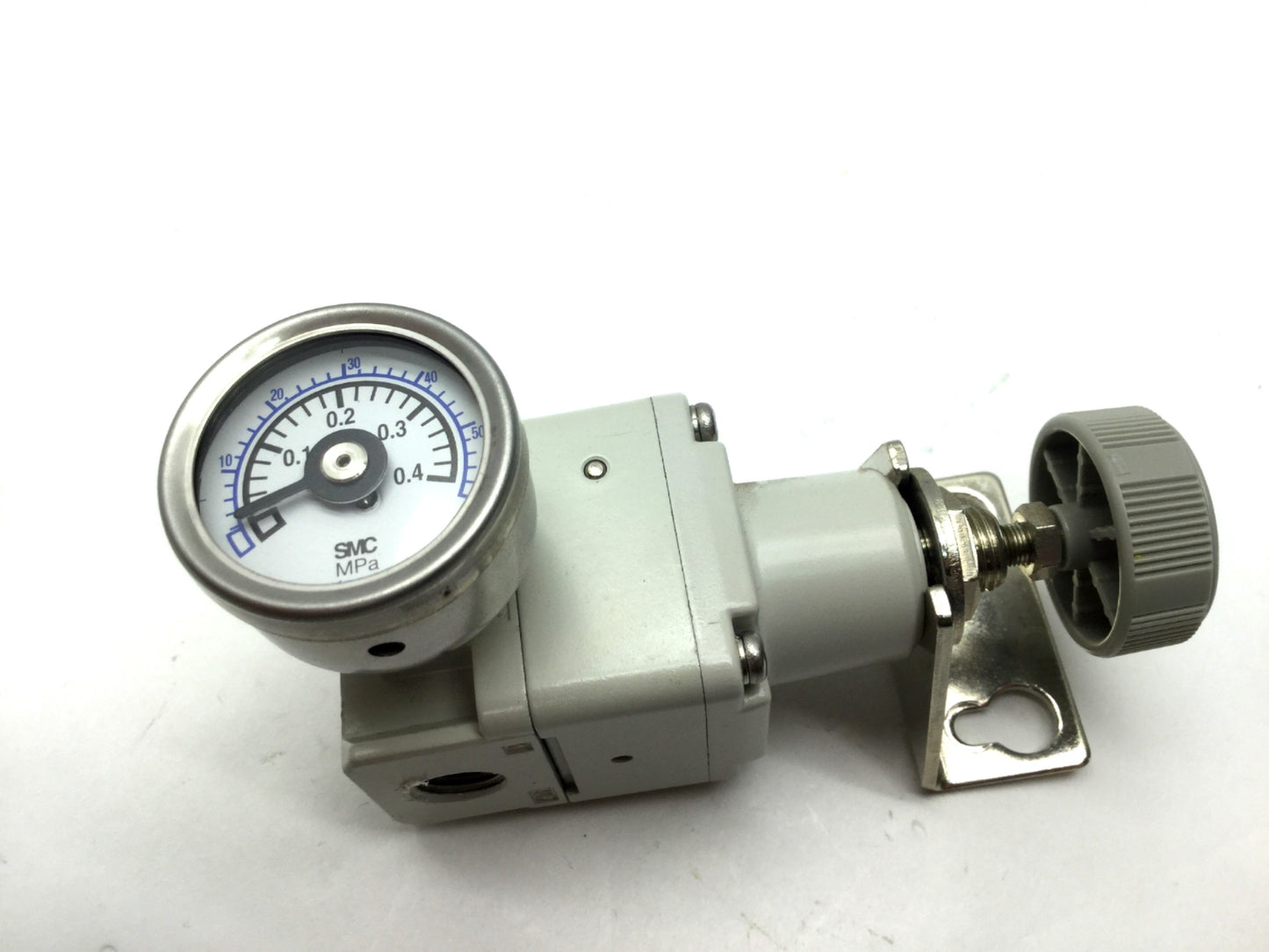 Used SMC IR1010-N01 Precision Regulator, 150psi Max Inlet, 1.4-60psi Out, 1/8" NPT