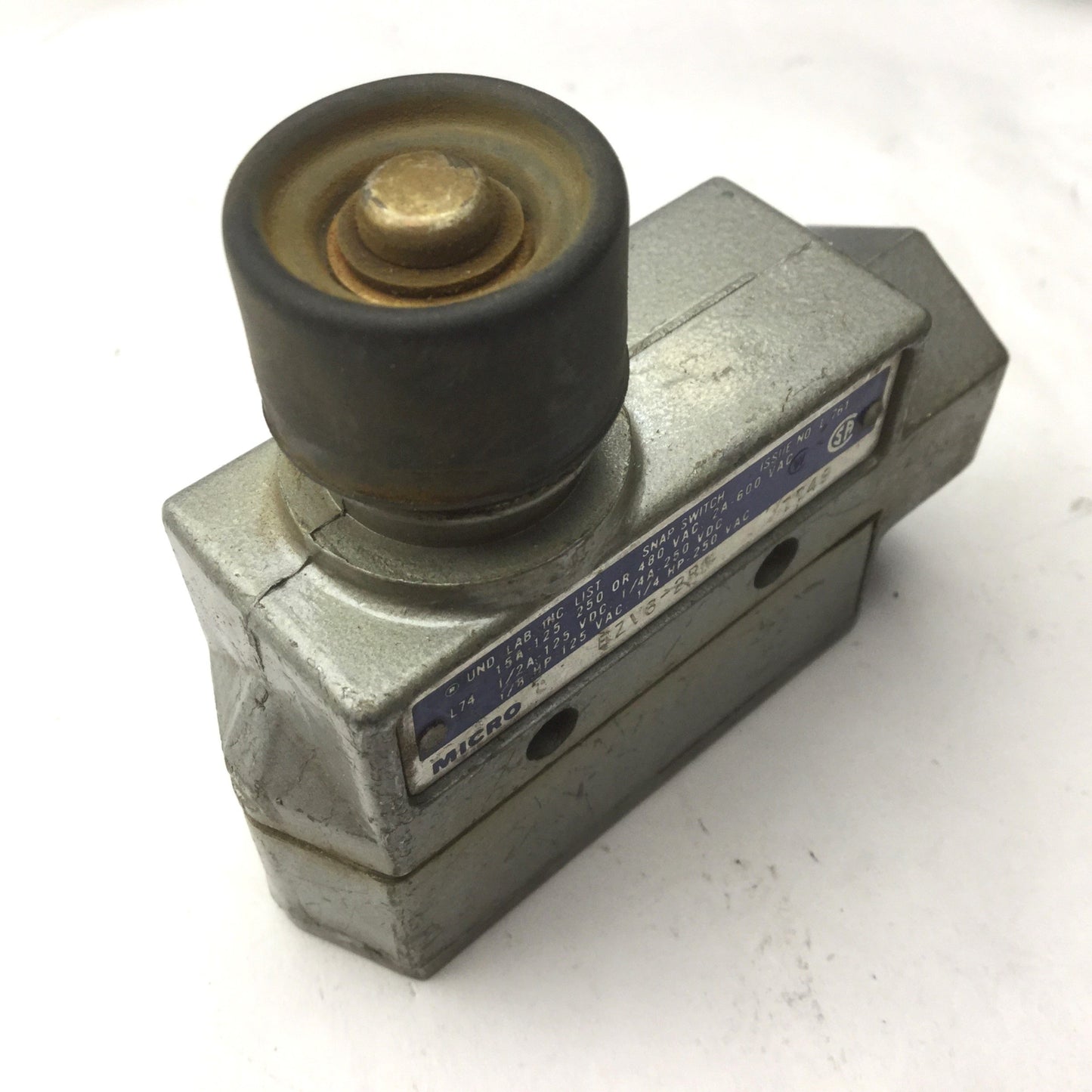 Used Micro Switch BZV6-2RN Limit Switch, Side Plunger, 15A, SPDT, 1/4 NPT Port