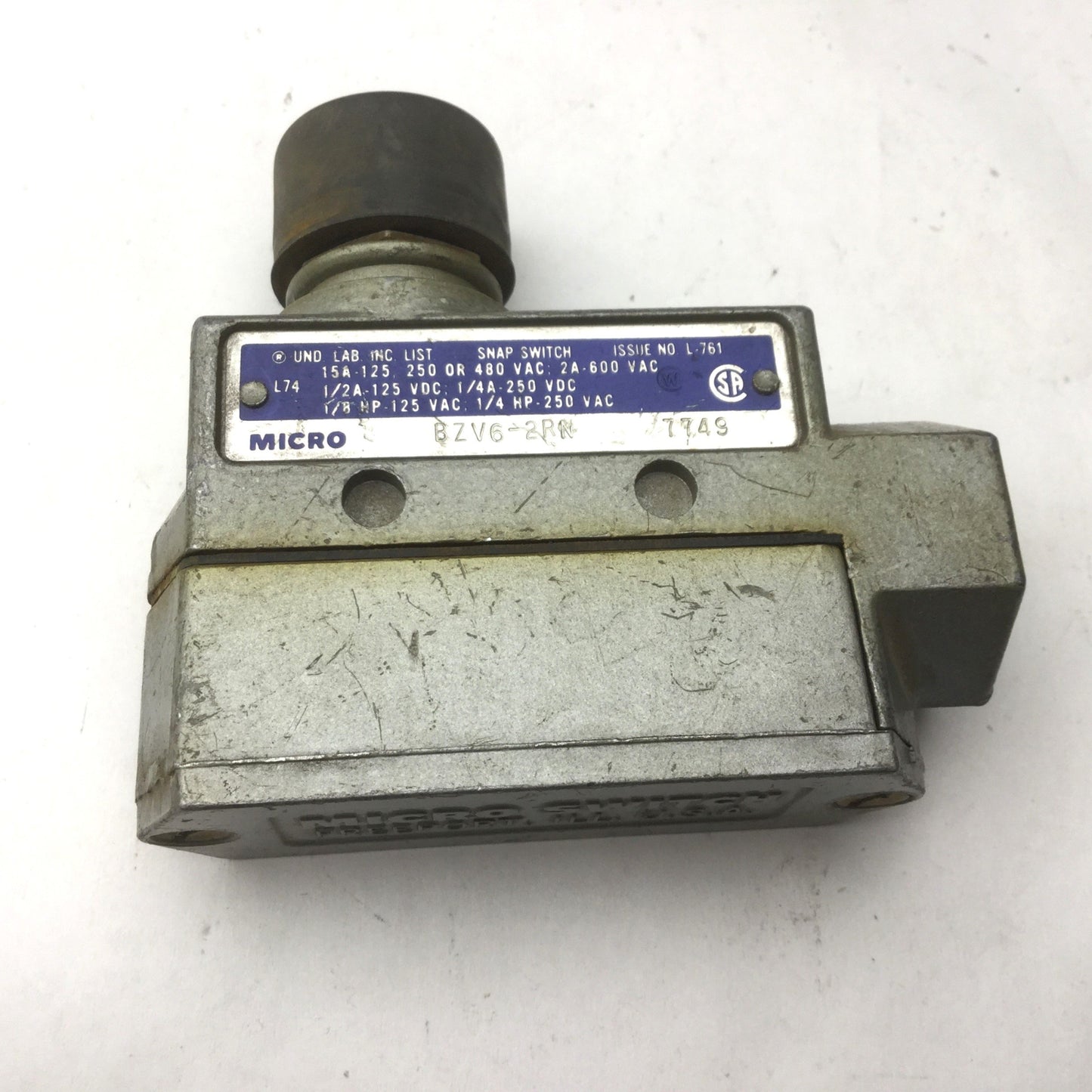 Used Micro Switch BZV6-2RN Limit Switch, Side Plunger, 15A, SPDT, 1/4 NPT Port