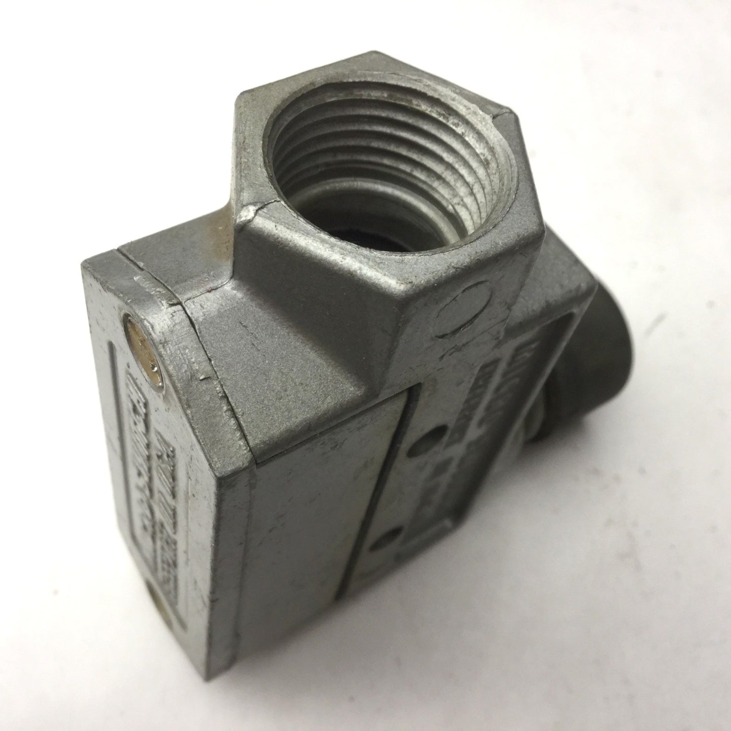 Used Micro Switch BZV6-2RN Limit Switch, Side Plunger, 15A, SPDT, 1/4 NPT Port