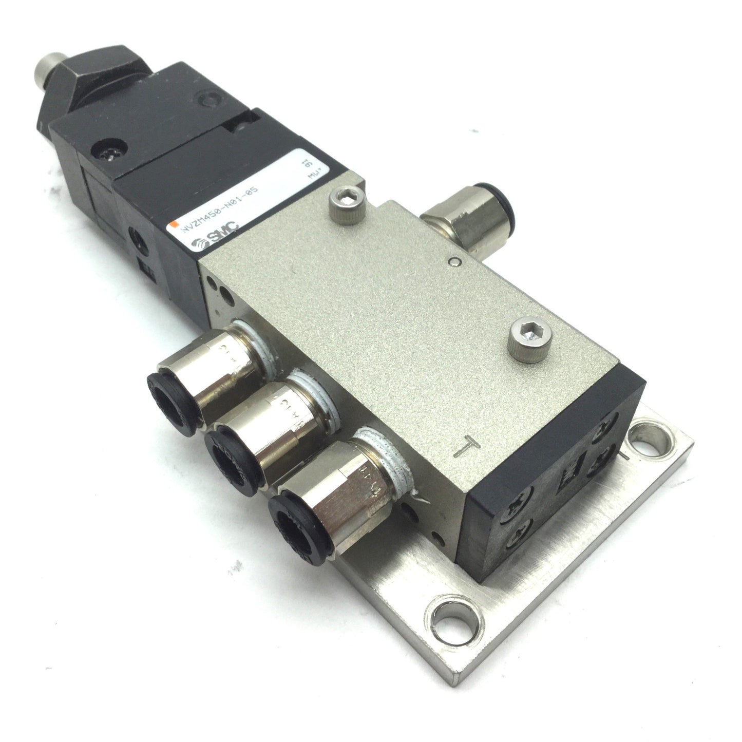 Used SMC NVZM450-N01-05 Push Button Spring Return Pneumatic Valve 2 Pos 5 Port