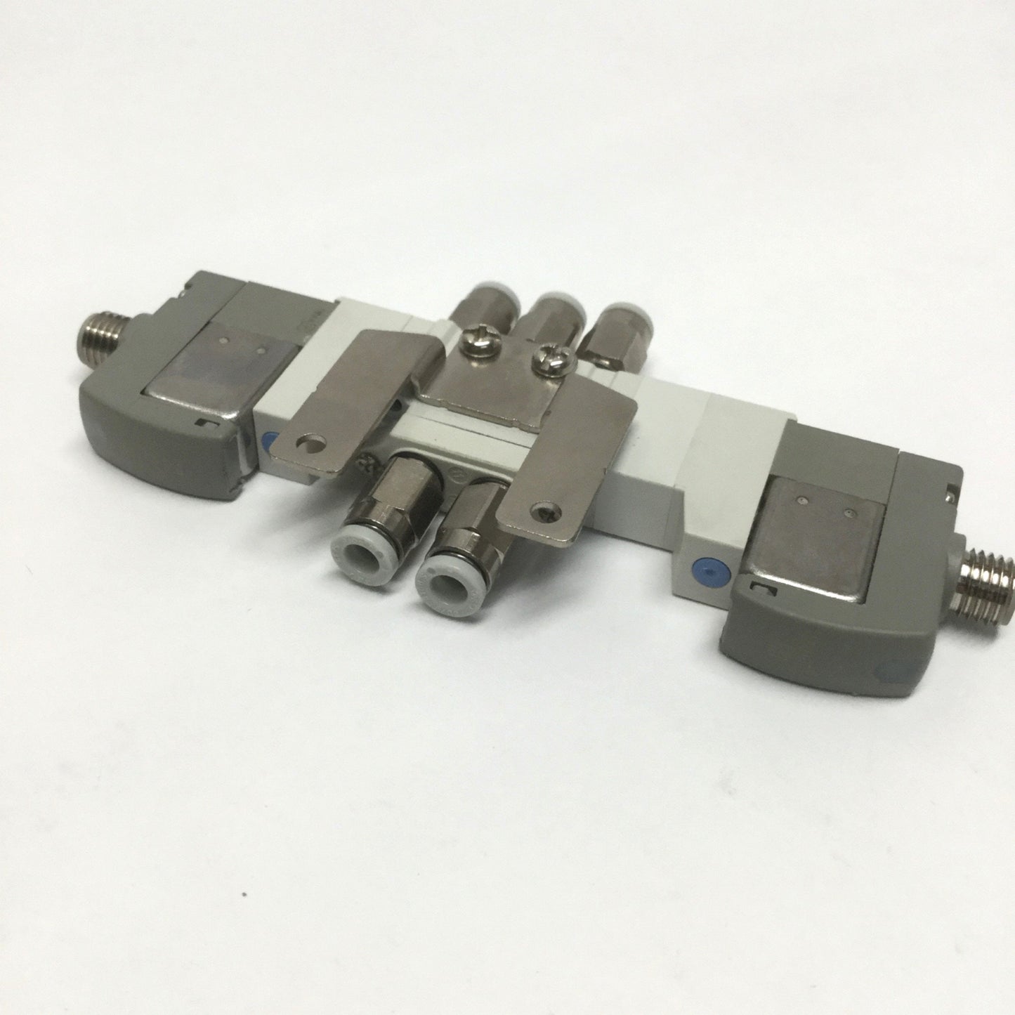 Used SMC SY3420-5WOZ-M5-F2 Double Solenoid Air Valve 5-Port, 3-Position, 24VDC Coil