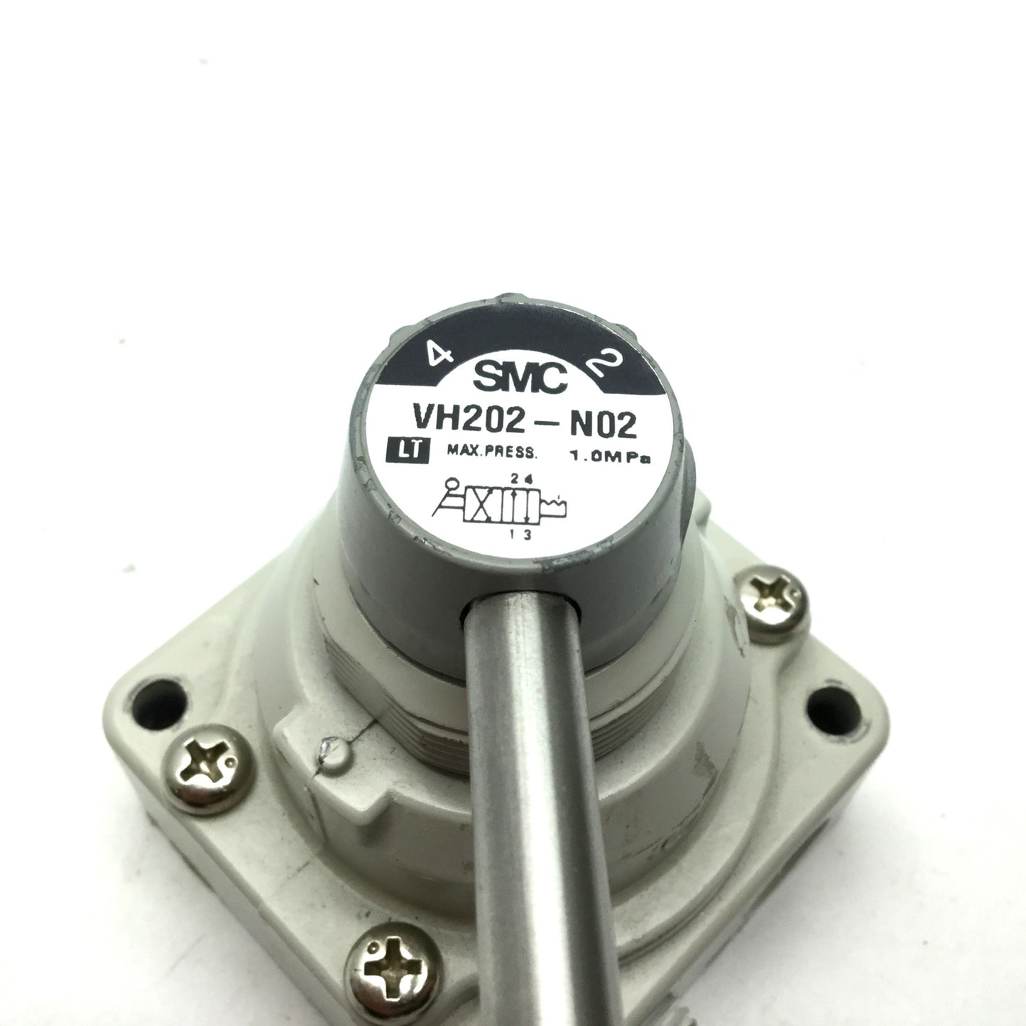 Used SMC VH202-N02 Hand Valve 1/4" NPT Max: 145 Psi 2-Pos 4-Port *Missing Handle