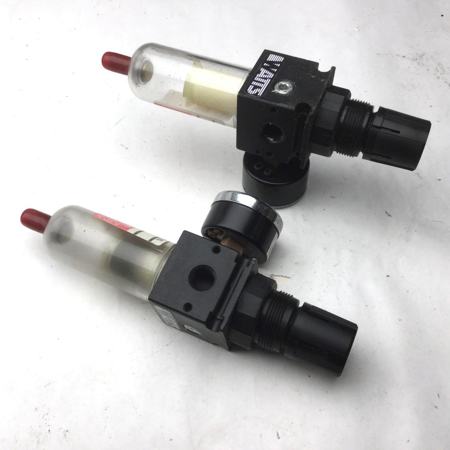 Used Lot of 2 Watts B35-02AGCG Pneumatic Filter & Regulator, 1/4"NPT, 0-125PSI