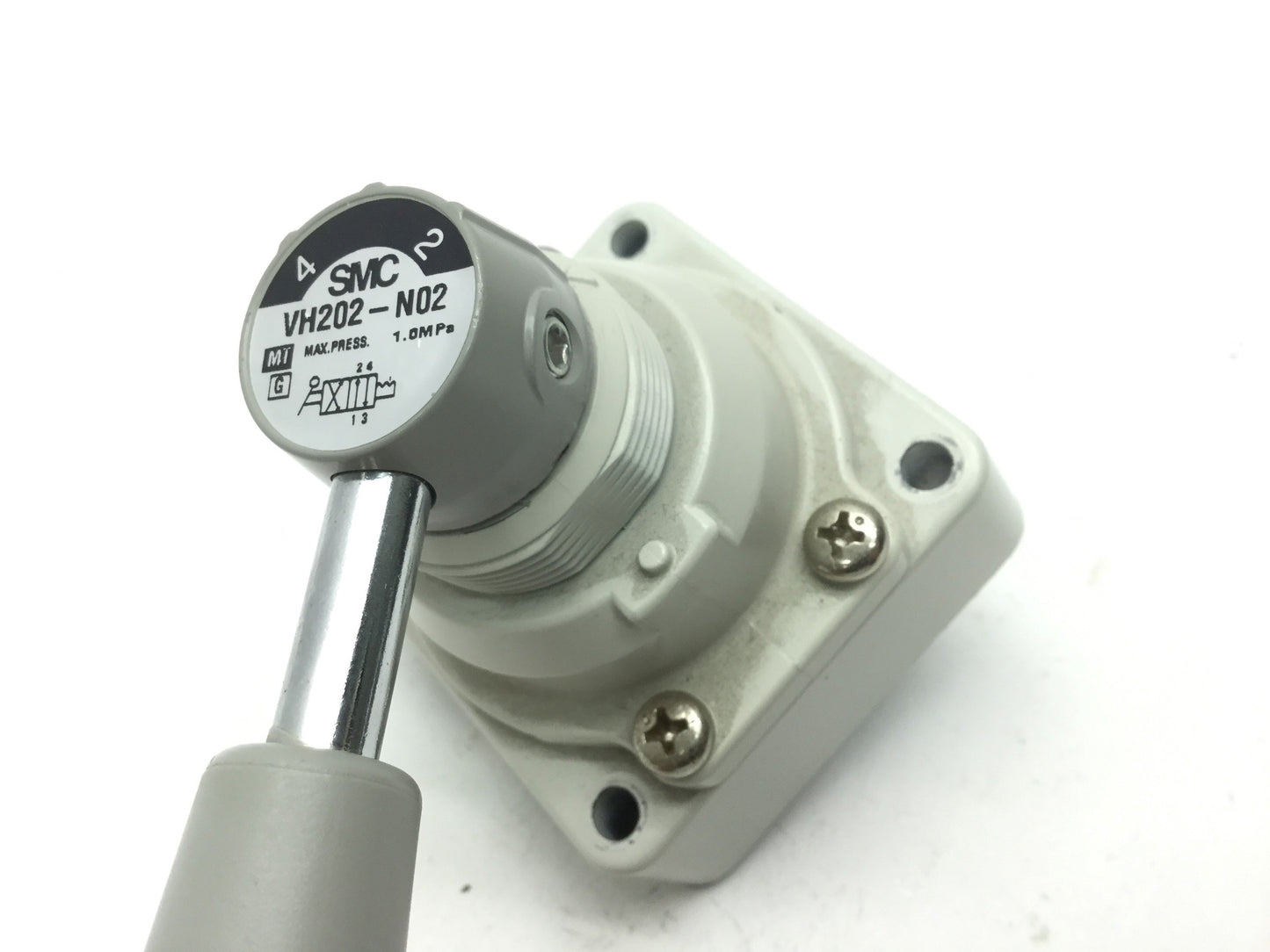 Used SMC VH202-N02 Hand Valve 1/4" NPT Max: 145 Psi, 2-Pos 4-Port
