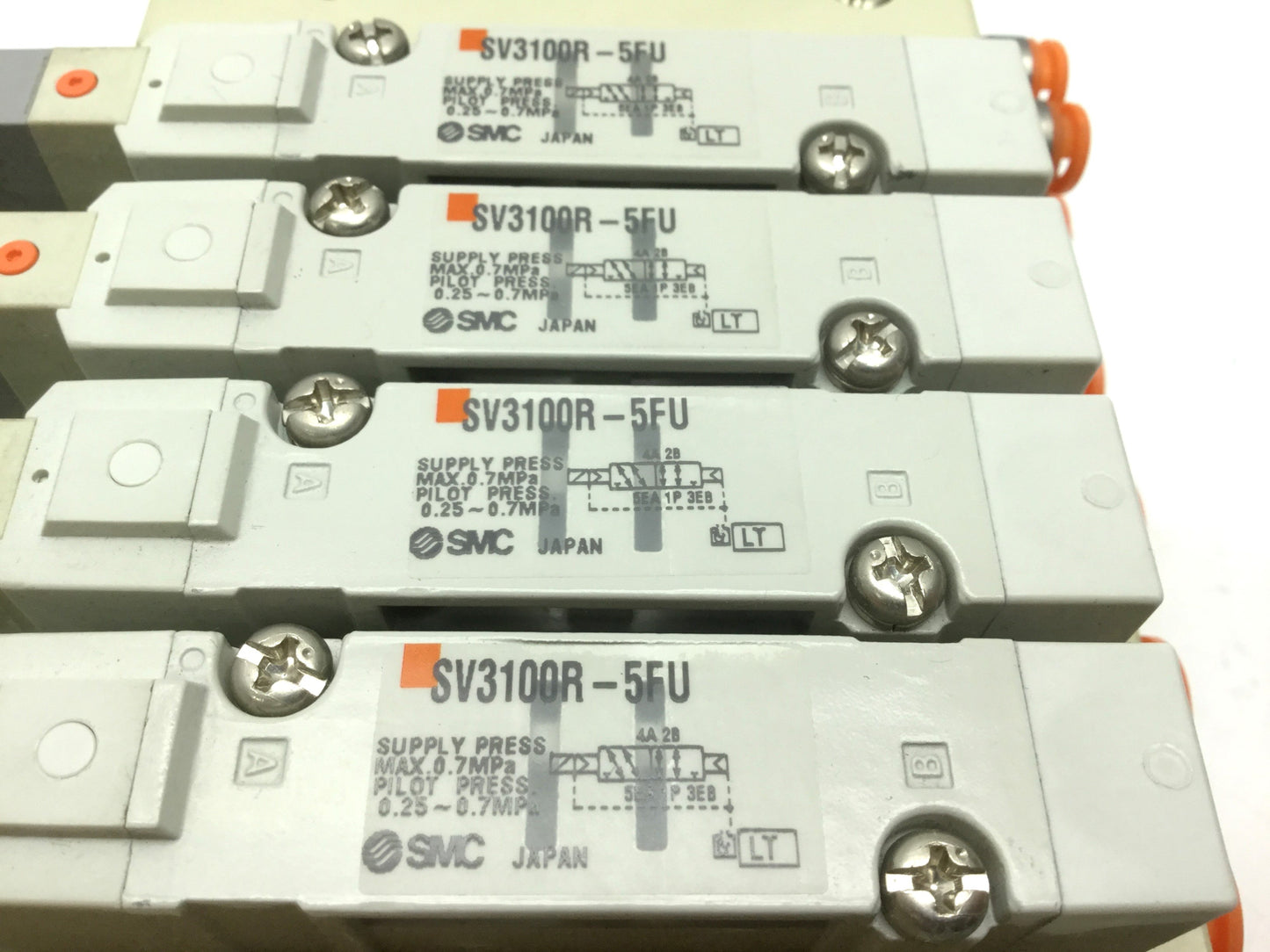 Used SMC (4x) SV3100R-5FU Solenoid Valves External Pilot, 0.25-0.7 MPa 2-Pos 5-Port
