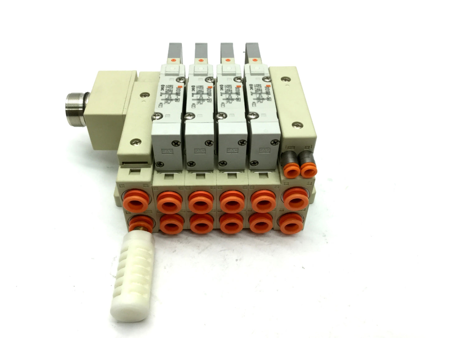 Used SMC (4x) SV3100R-5FU Solenoid Valves External Pilot, 0.25-0.7 MPa 2-Pos 5-Port
