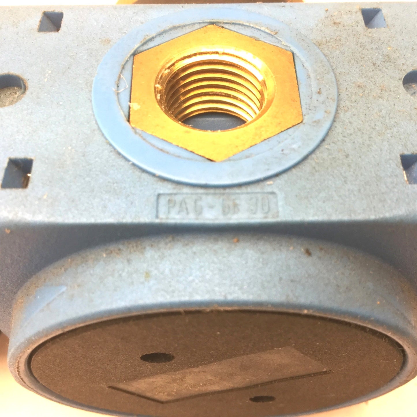Used Festo PA6-GF-30 Pneumatic Regulator, Max : 200 PSI, 1/4" NPT, w/Gauge: 1-11bar