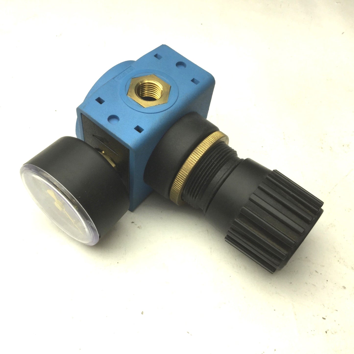 Used Festo PA6-GF-30 Pneumatic Regulator, Max : 200 PSI, 1/4" NPT, w/Gauge: 1-11bar