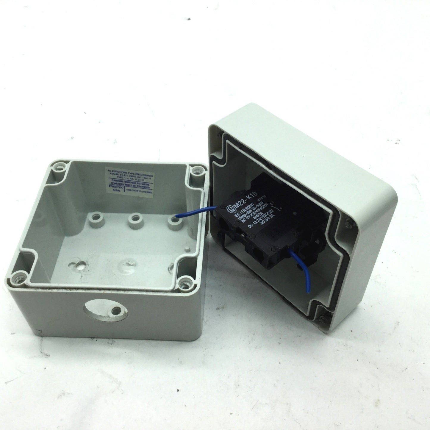 Used FIBOX 7032560 080807 Enclosure: 3.2x3.1x2.6", W/ Moeller M22-K10 Selector Switch