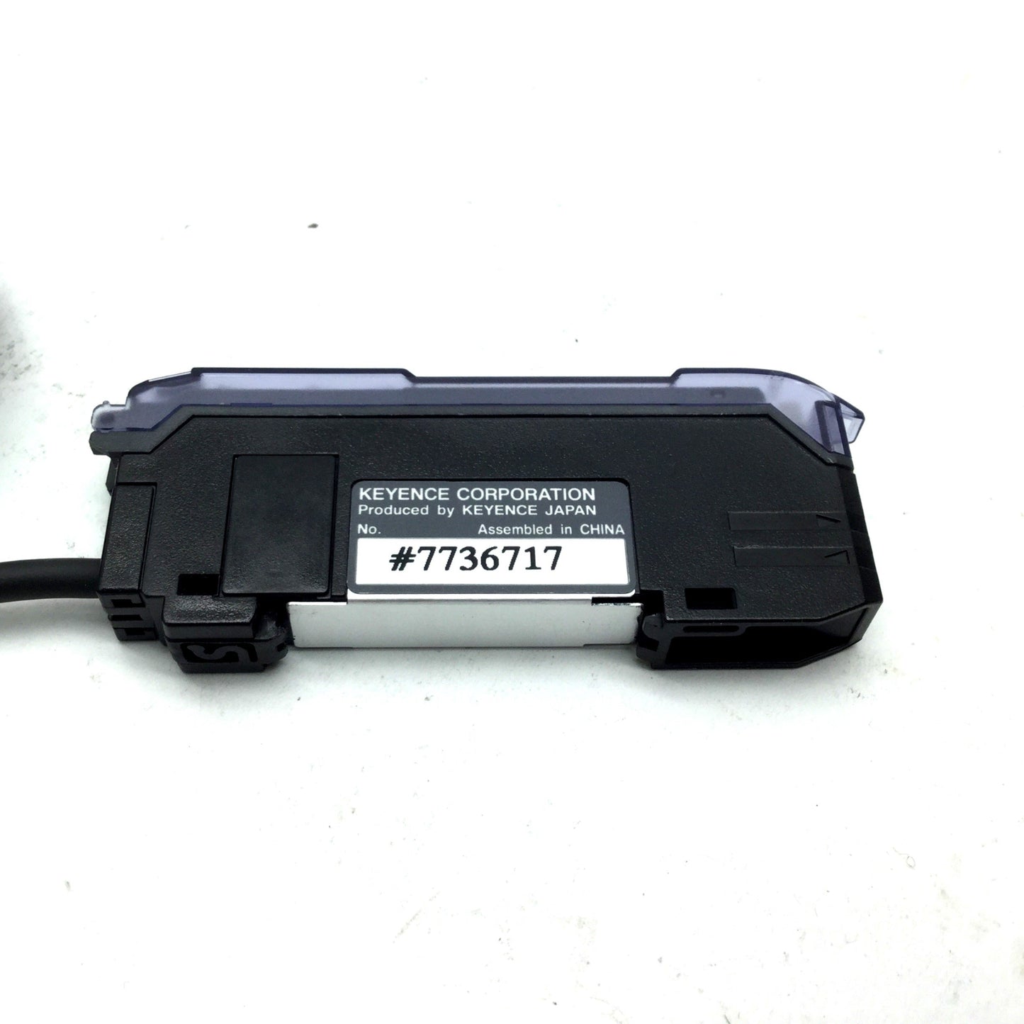 Used Keyence FS-V31P Fiber Optic Amplifier, PNP, 1 Output, 640nm, 12-24VDC, 28" Cable