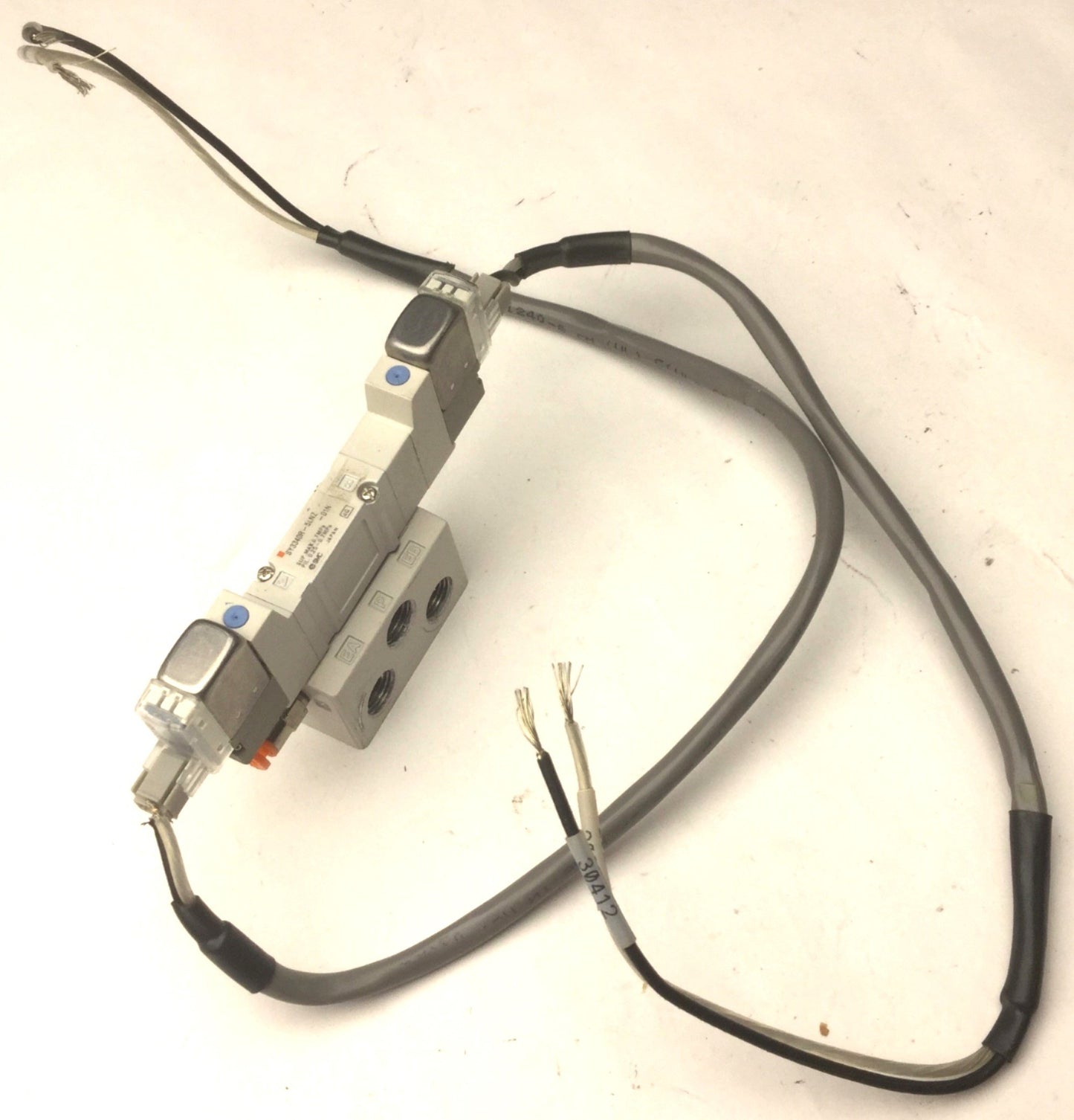 Used SMC SY3340R-5LNZ Double Solenoid Valve, Supply Max: 0.7MPa, Pil: 0.25-0.7MPa