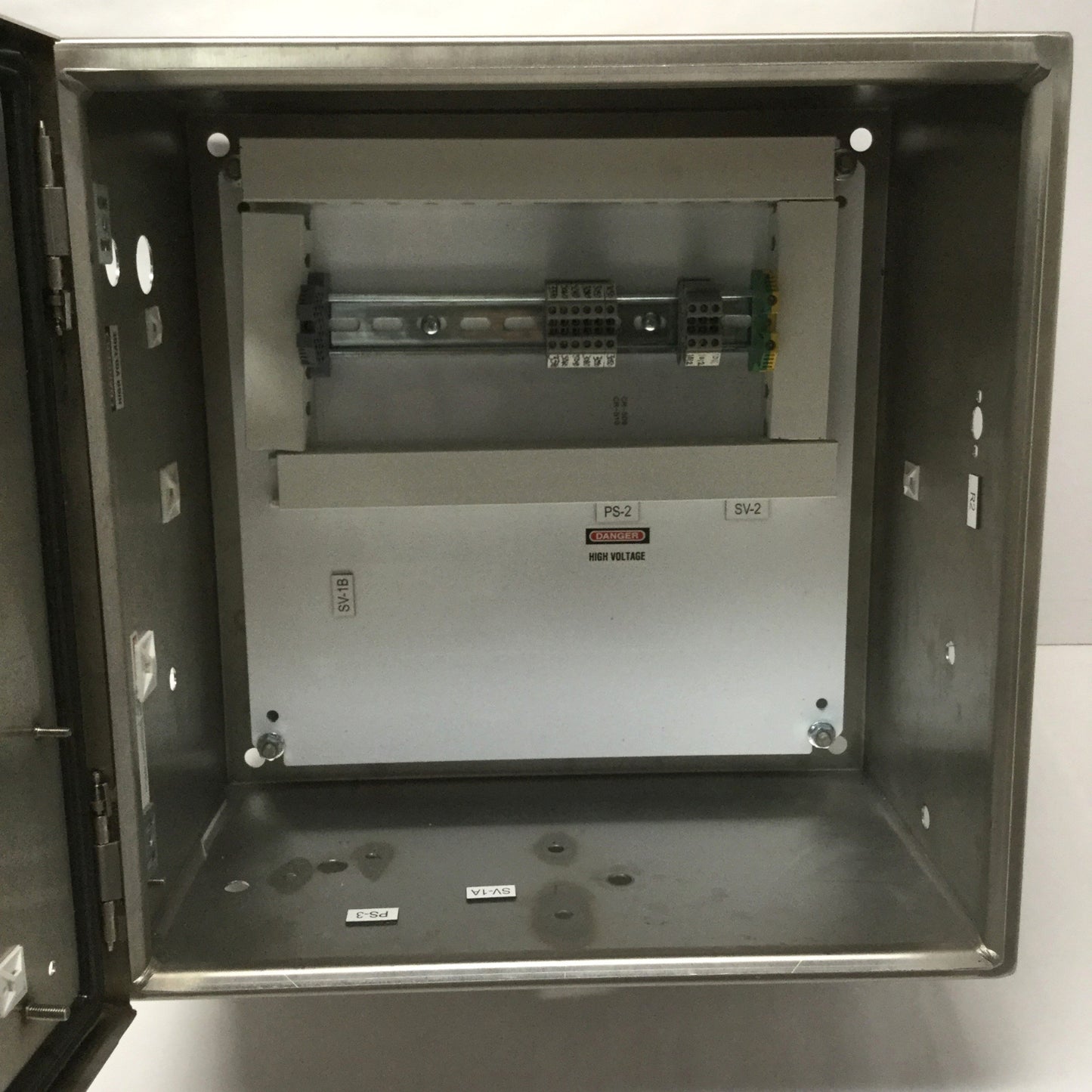 Used Hoffman CSD161610SS Electrical Enclosure Box Stainless Steel 16"x16"x10" *Holes*